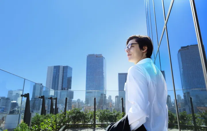 Keep cool in the heat with the Reon Pocket 5. Image source: Sony. 