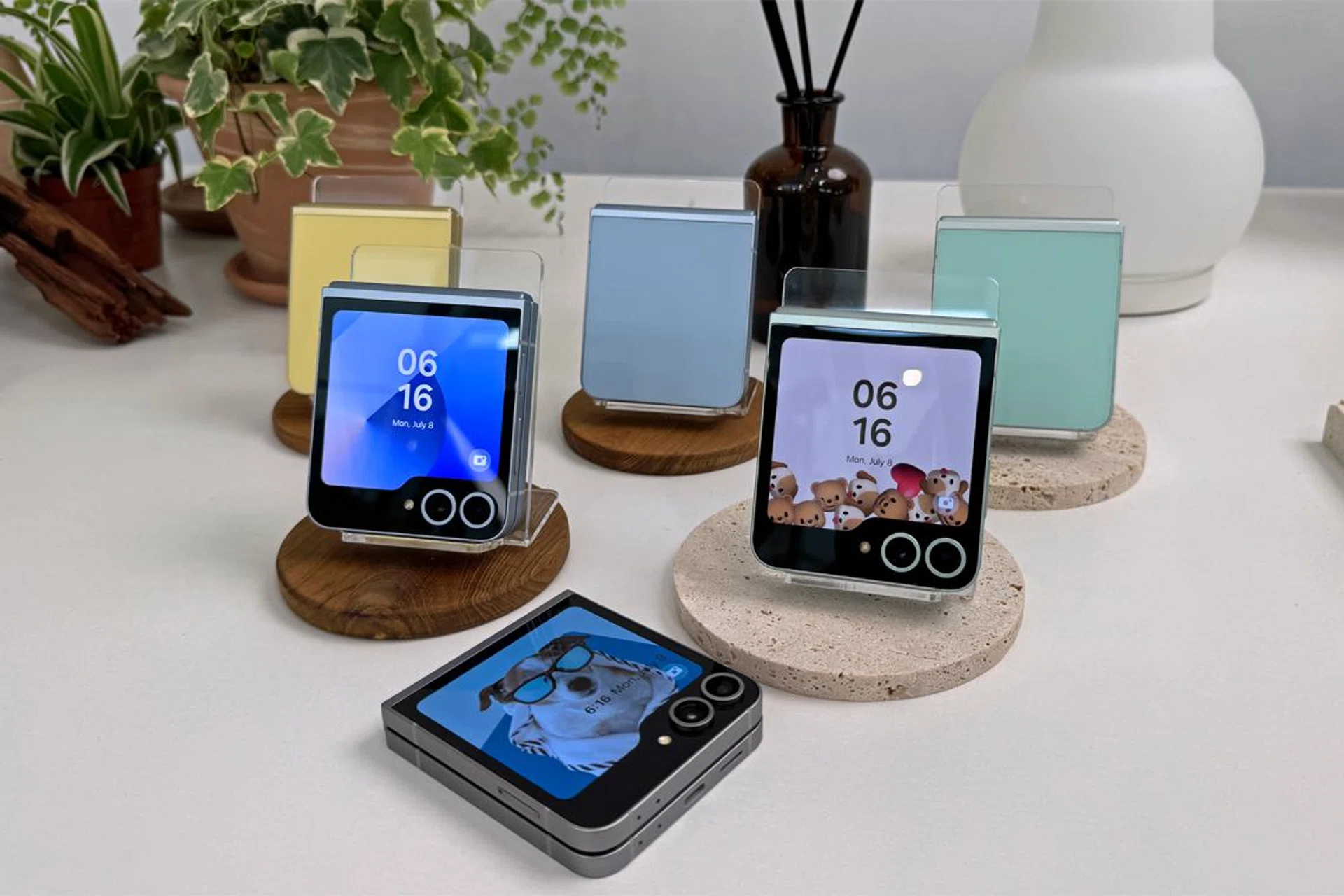 Samsung Galaxy Z Flip6. Photo: HWZ.