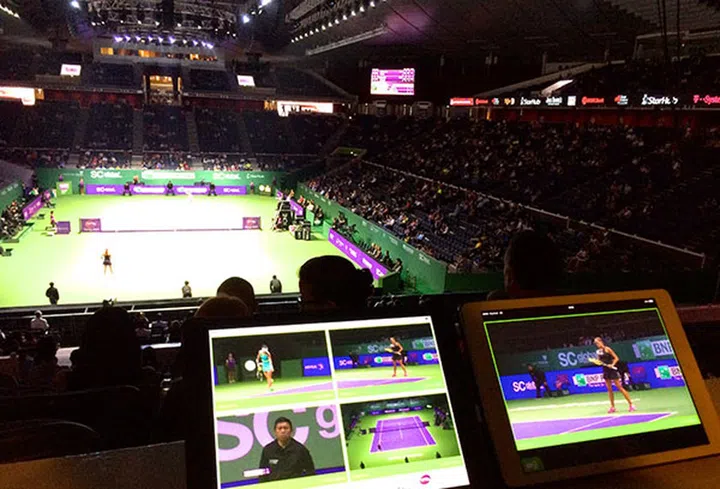 Four ‘live’ video feeds with different camera angles of the tennis match were delivered concurrently to mobile devices. (Image source: StarHub.)