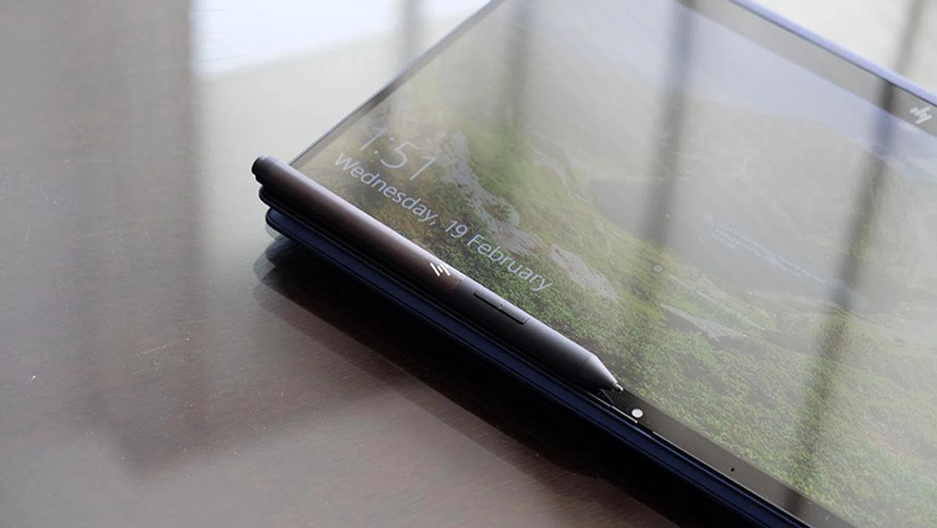 HP Elite Dragonfly
