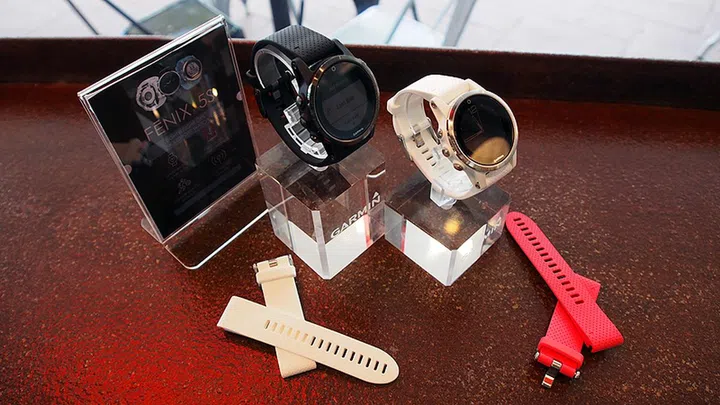 Garmin Fenix 5S.