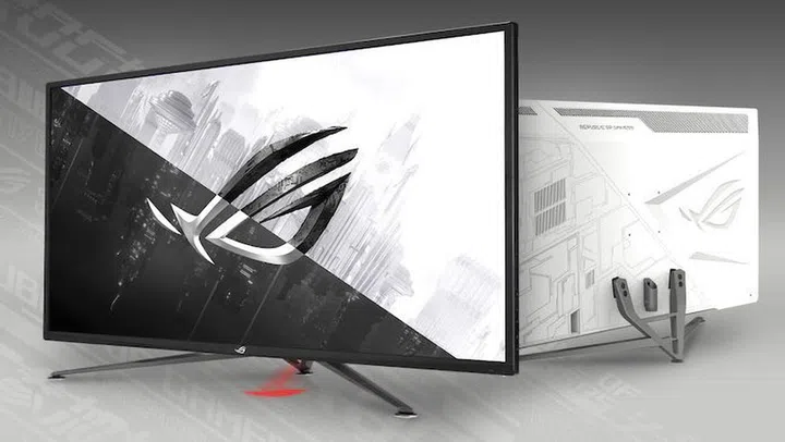 Asus ROG Strix XG32UQ Gaming Monitor for Consoles