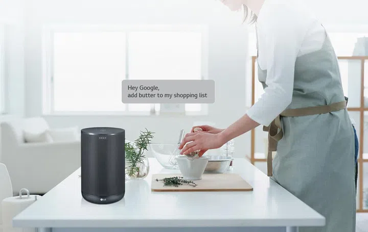 The LG WK7 is yet another smart speaker that supports Google Assistant. 