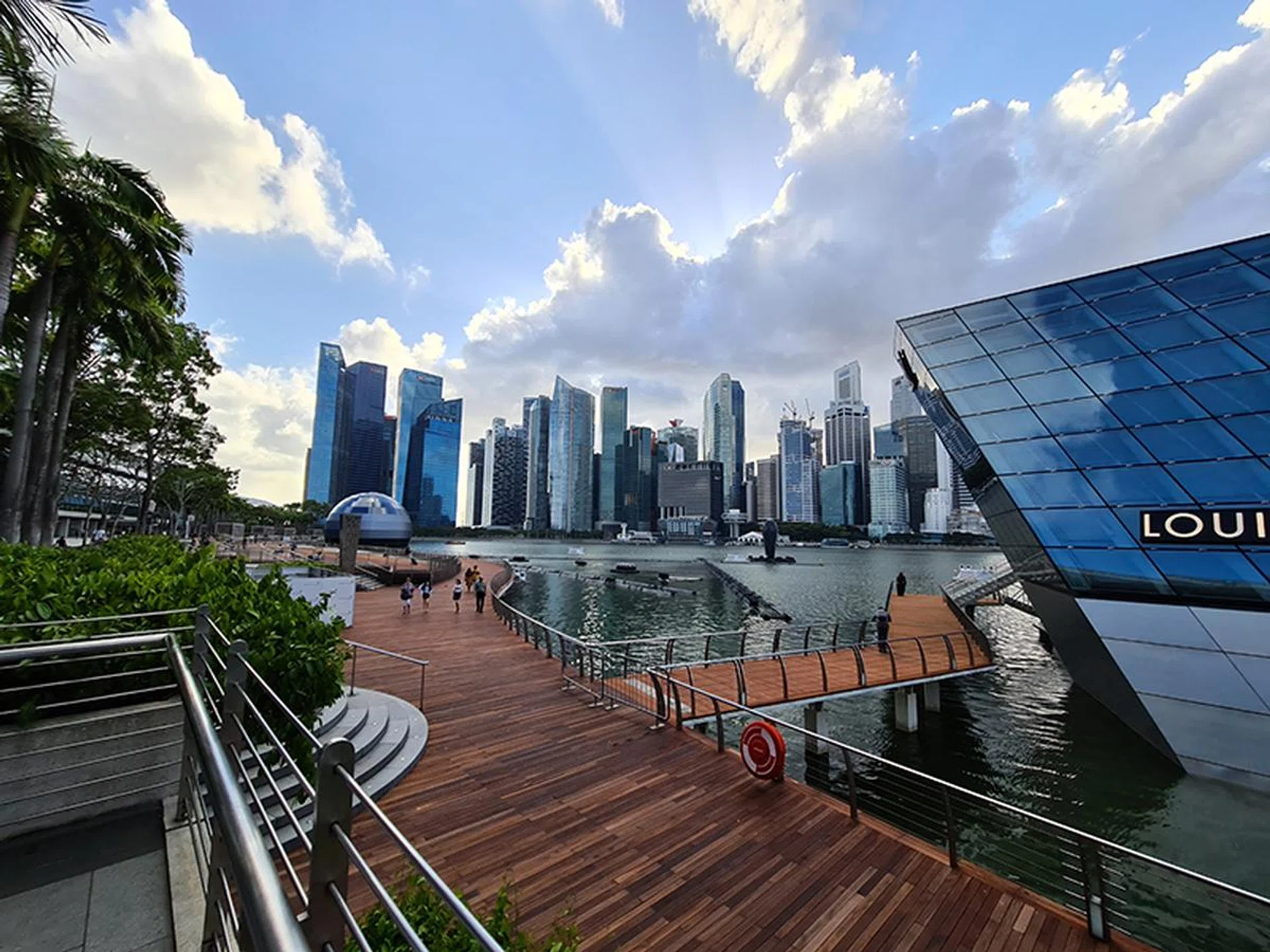 S20 UItra. (Click to view full-size image)