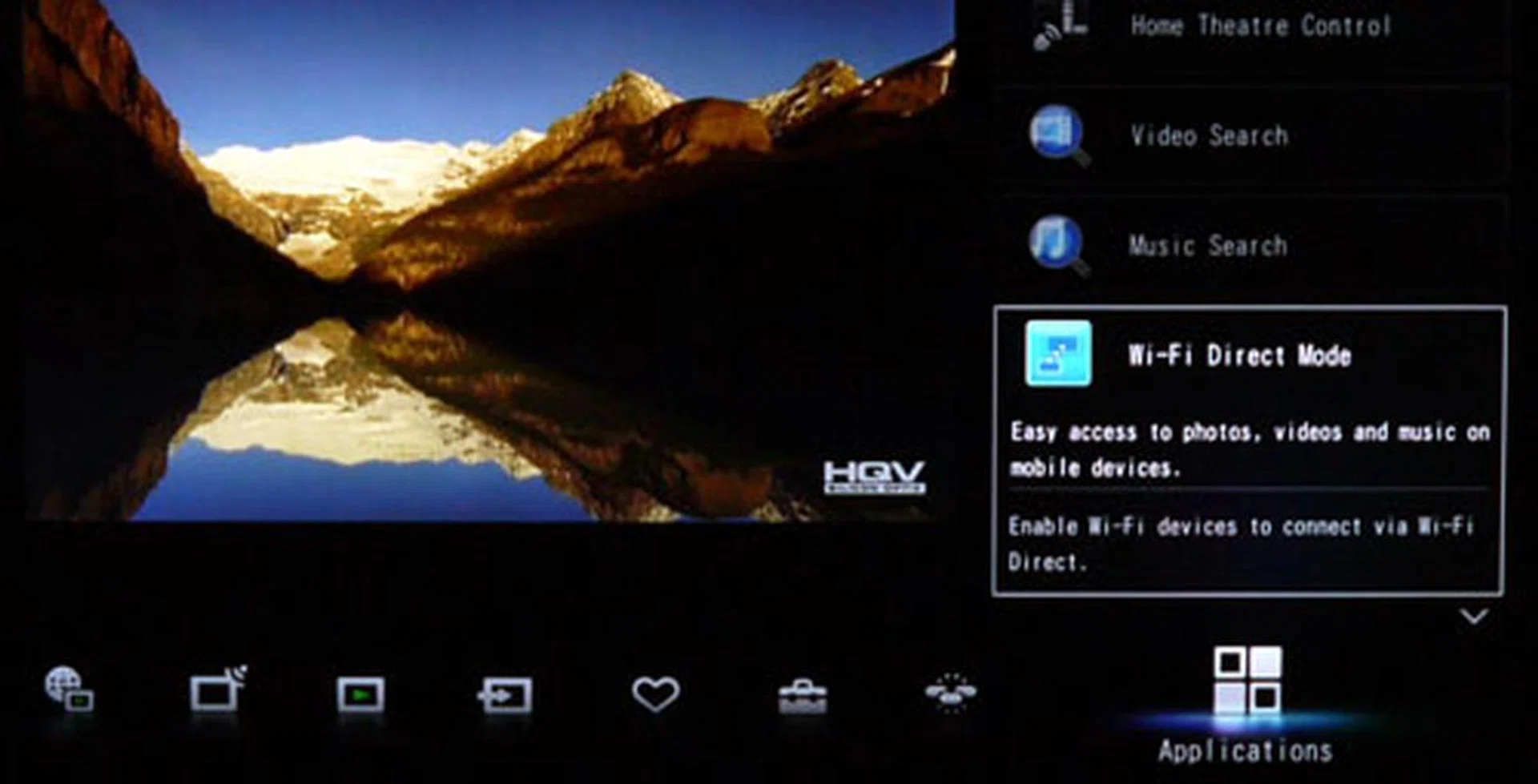 Sony's NUX interface doesn't look too different from the Xross Media Bar, does it? Observably, there is a mishmash of options available under the Applications tab. Yes, even the Wi-Fi Direct Mode has been slotted here. Wi-Fi Direct enables users to send content to the HX925 wirelessly via mobile devices such as smartphones and tablets. It isn't compatible with the 5GHz band though. 