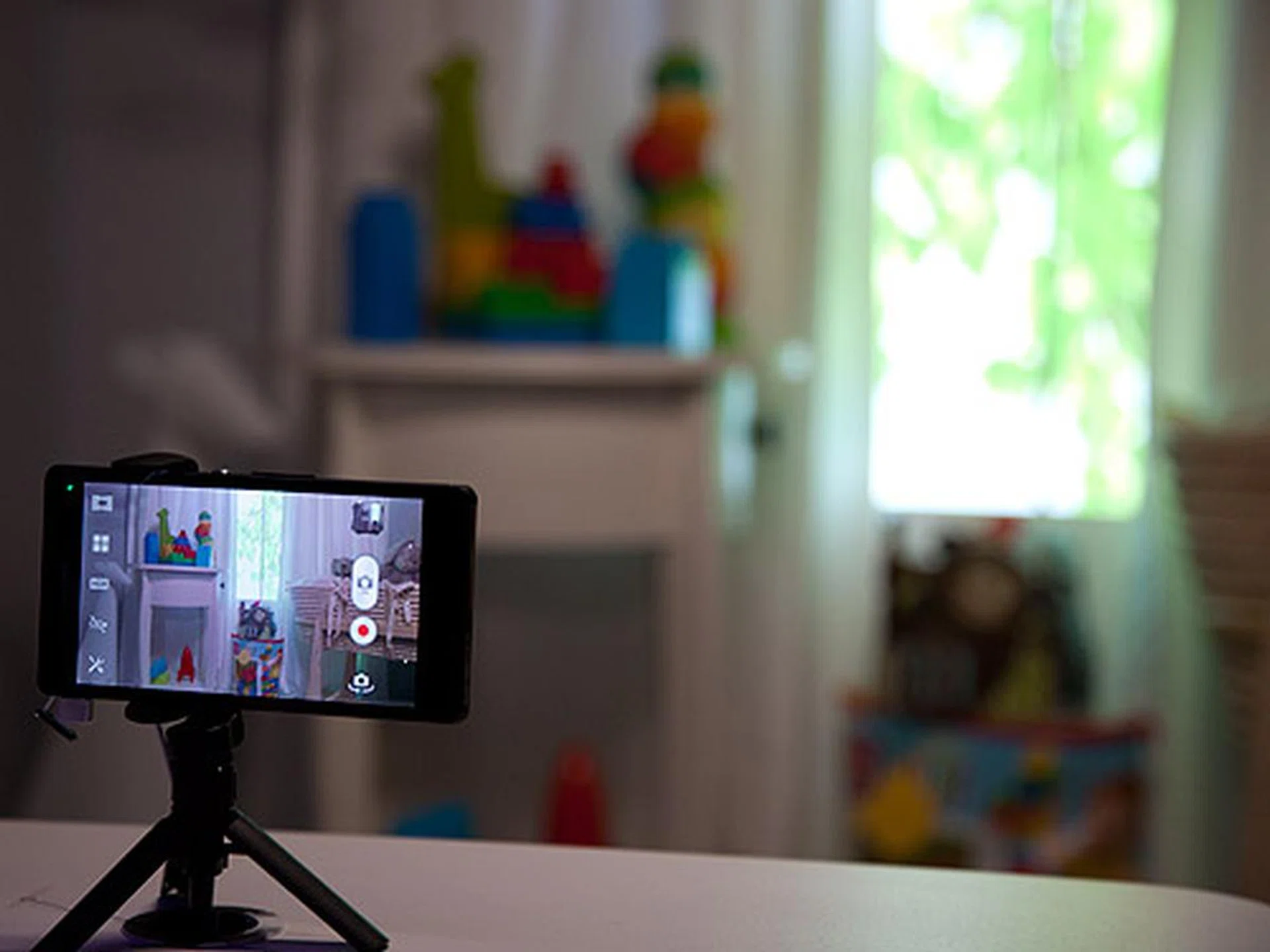 The Sony Xperia Z with HDR Video enabled. You can see that dark areas appear brighter in the video while objects outside the window can be clearly seen (when it would normally be overexposed without HDR).