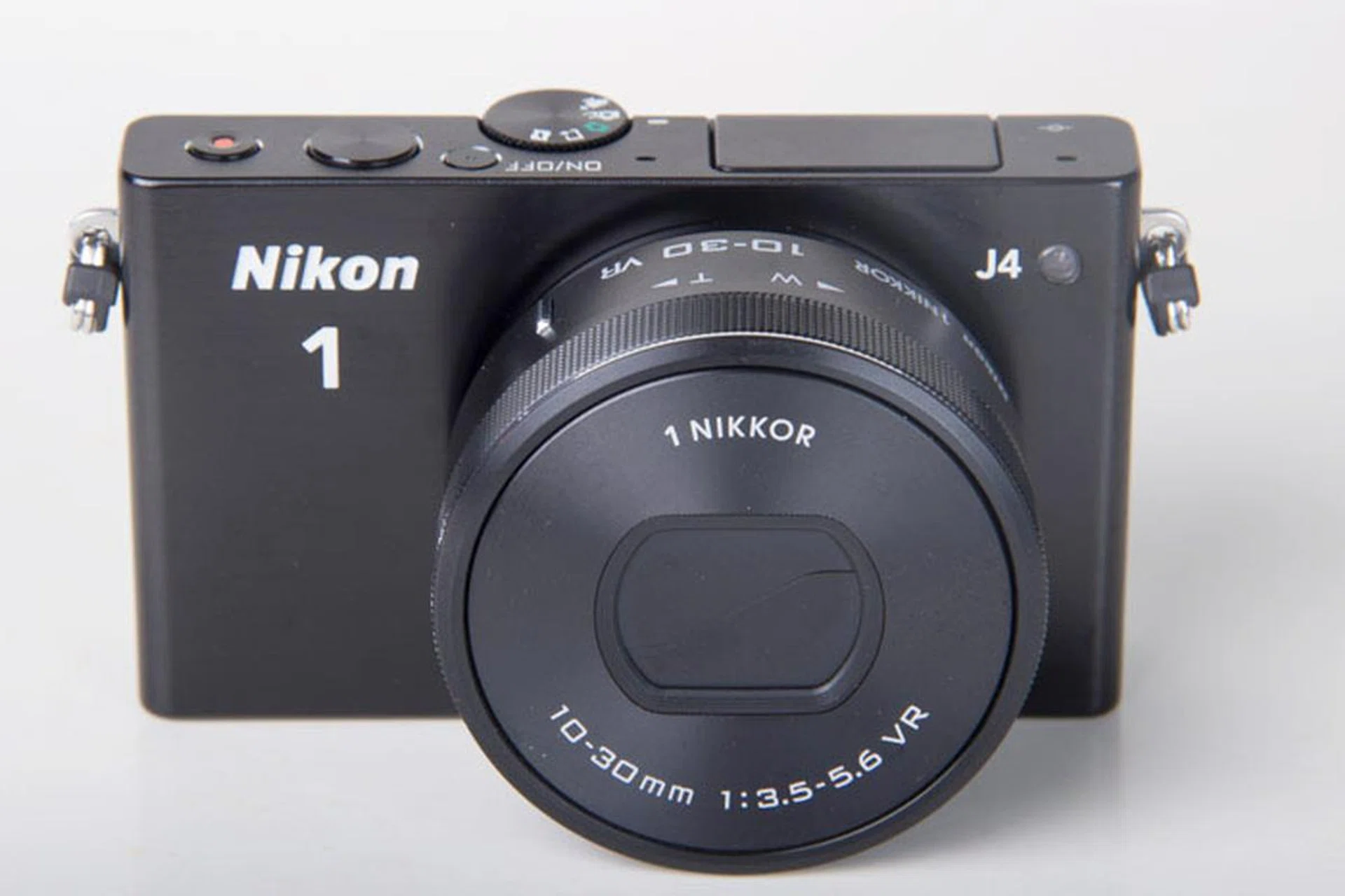 No attempts at hipster retro here, the J4 is unabashedly futuristic. 