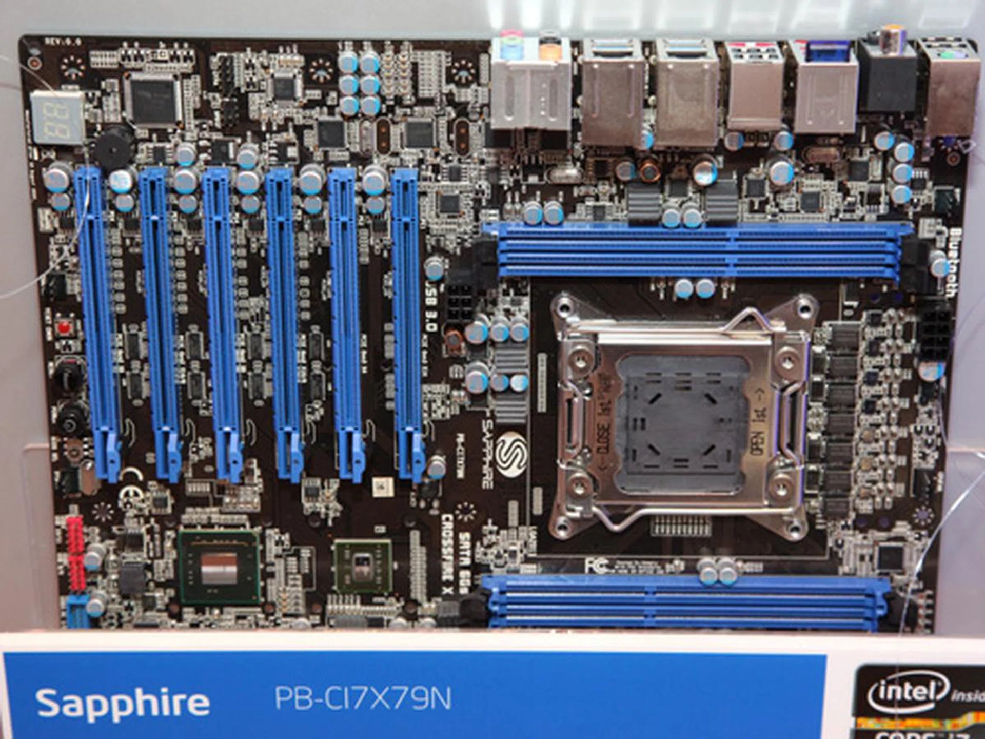 Sapphire's ambitious PB-CI7X79N with six full length PCIe slots.