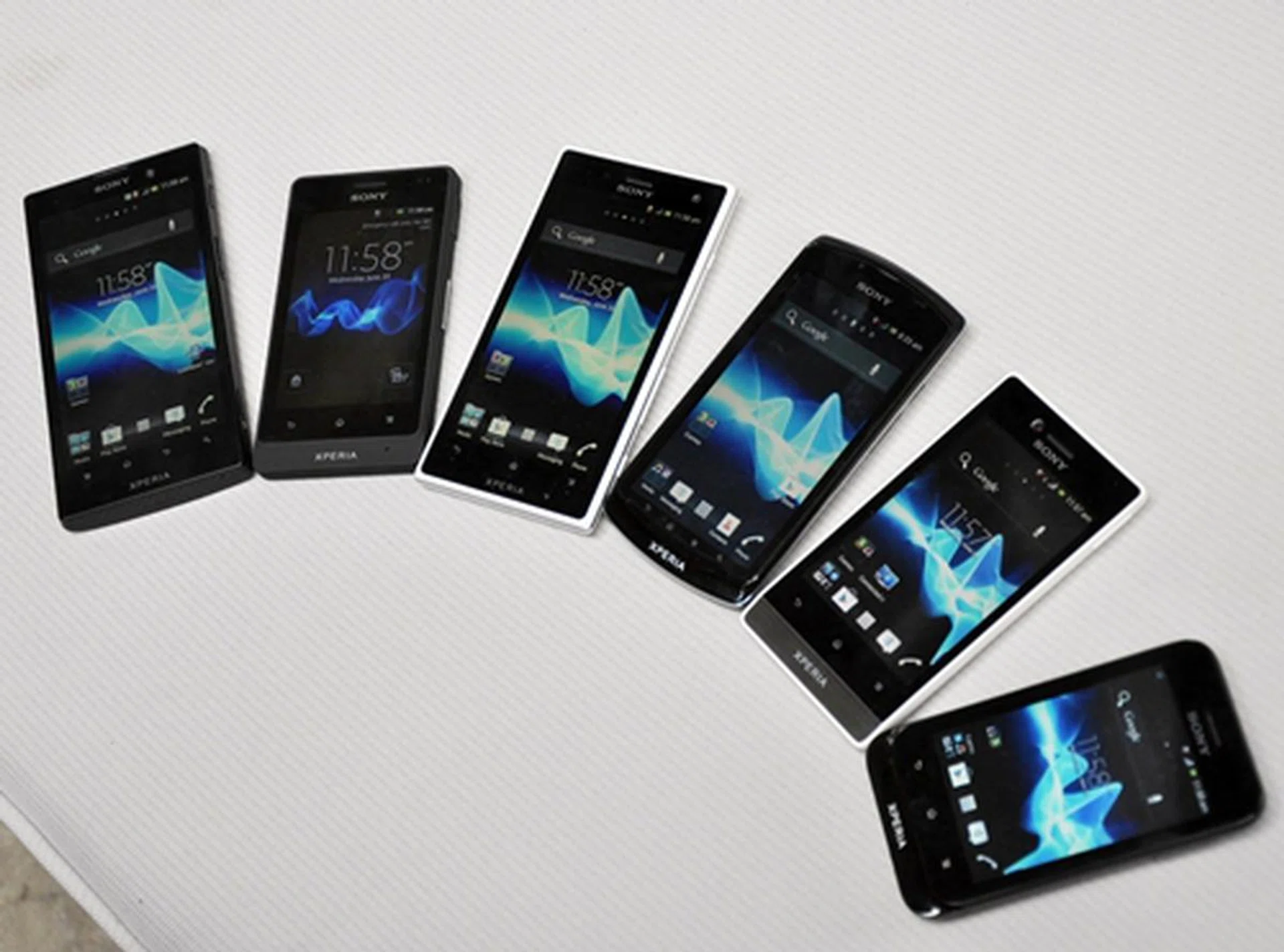 You probably need a discerning eye to tell the differences between the six phones but do let us spoon-feed you just this once. From left to right: Xperia Ion, Xperia Go, Xperia Acro S, Xperia Neo L, Xperia Miro and Xperia Tipo. Phew!