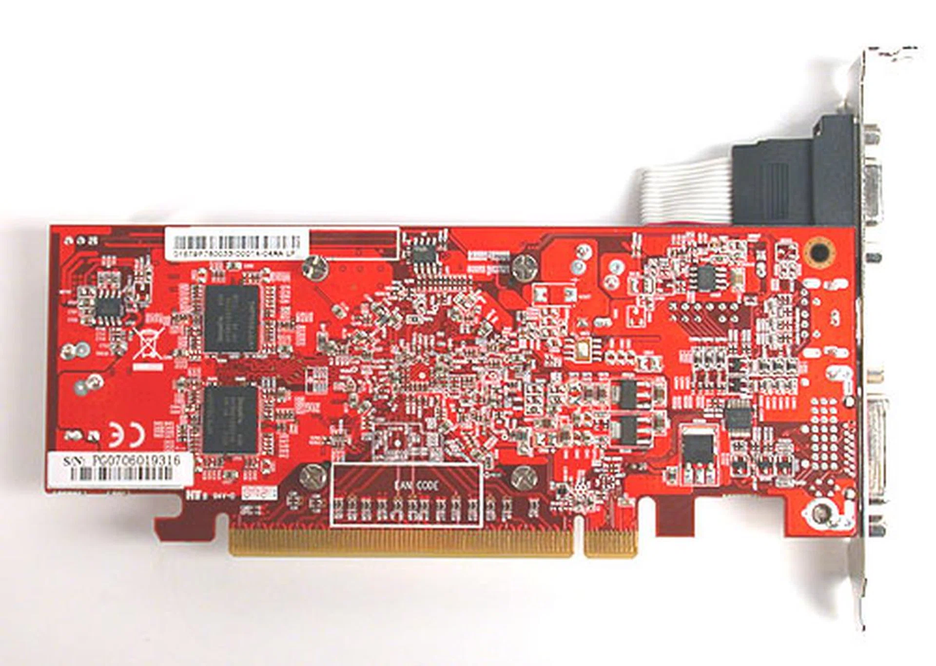 Some of the memory chips were mounted on the other side of the card.