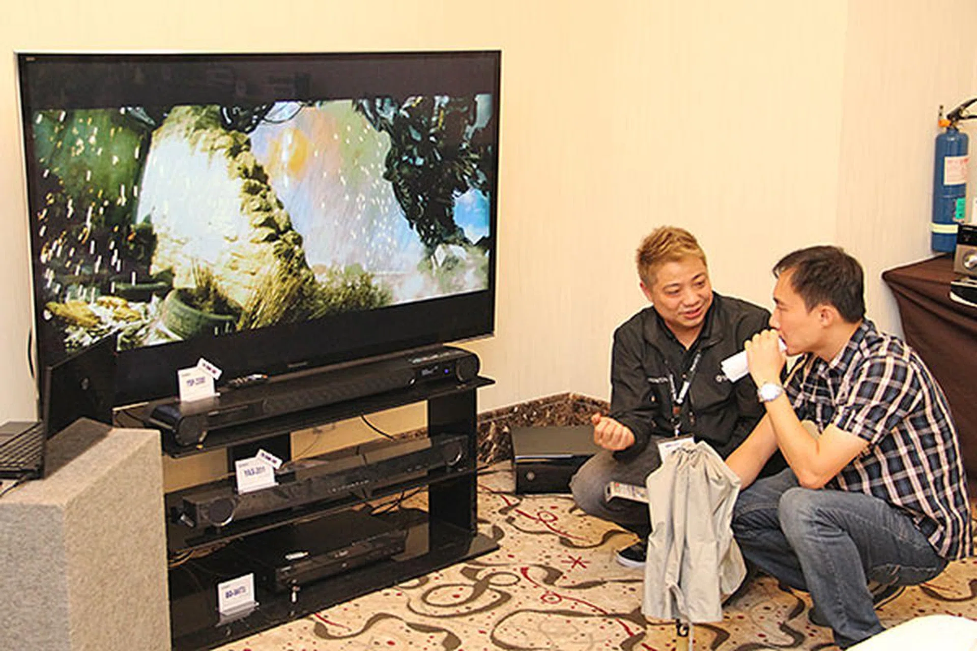 Of course, this was a great opportunity for our members to have their queries answered - often on a one-to-one basis from Yamaha's AV specialists.