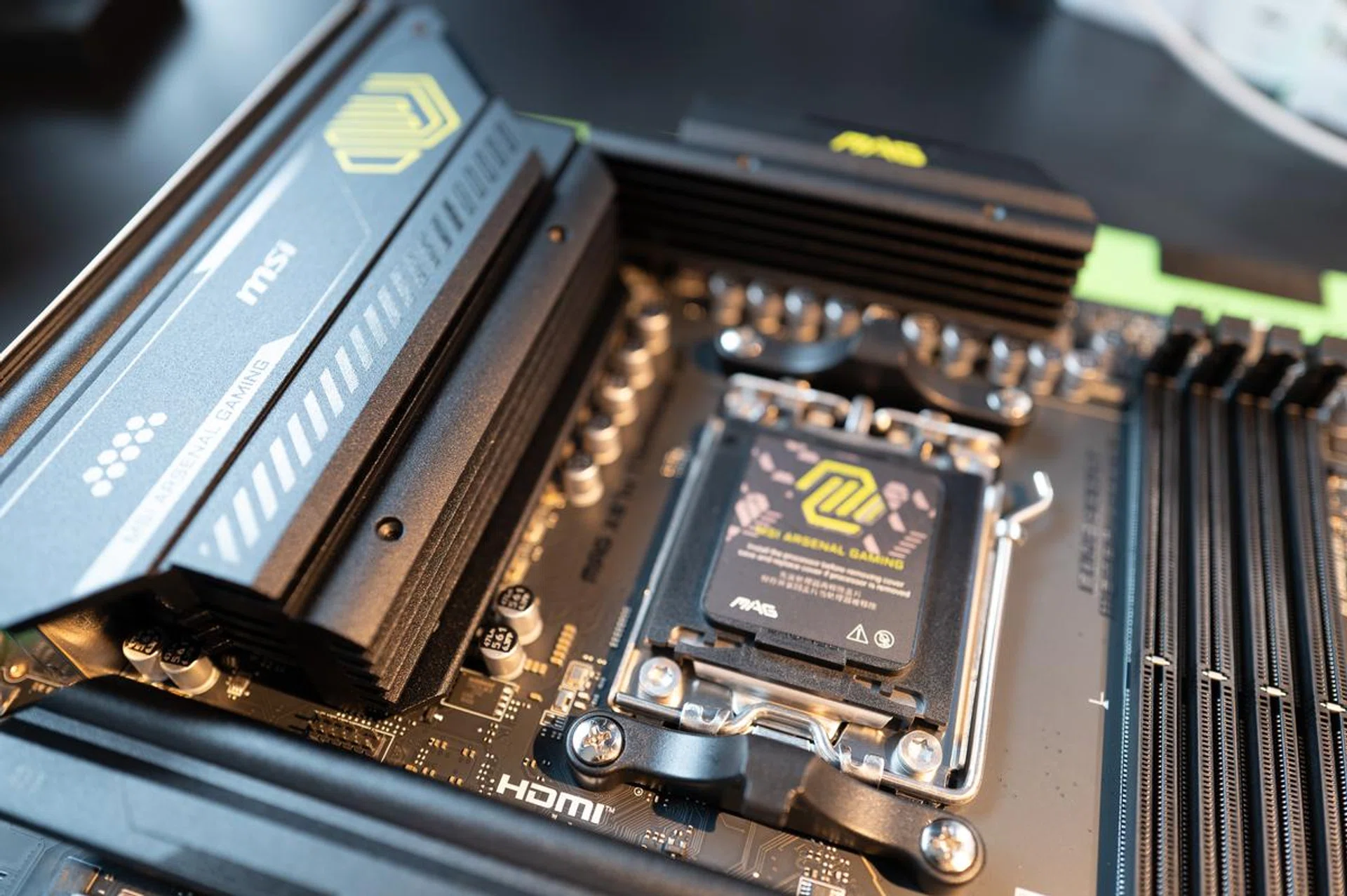 It may lack the "E" moniker but there are still a lot of upgrades that the X870 has over the older X670E chipset. Image: HWZ