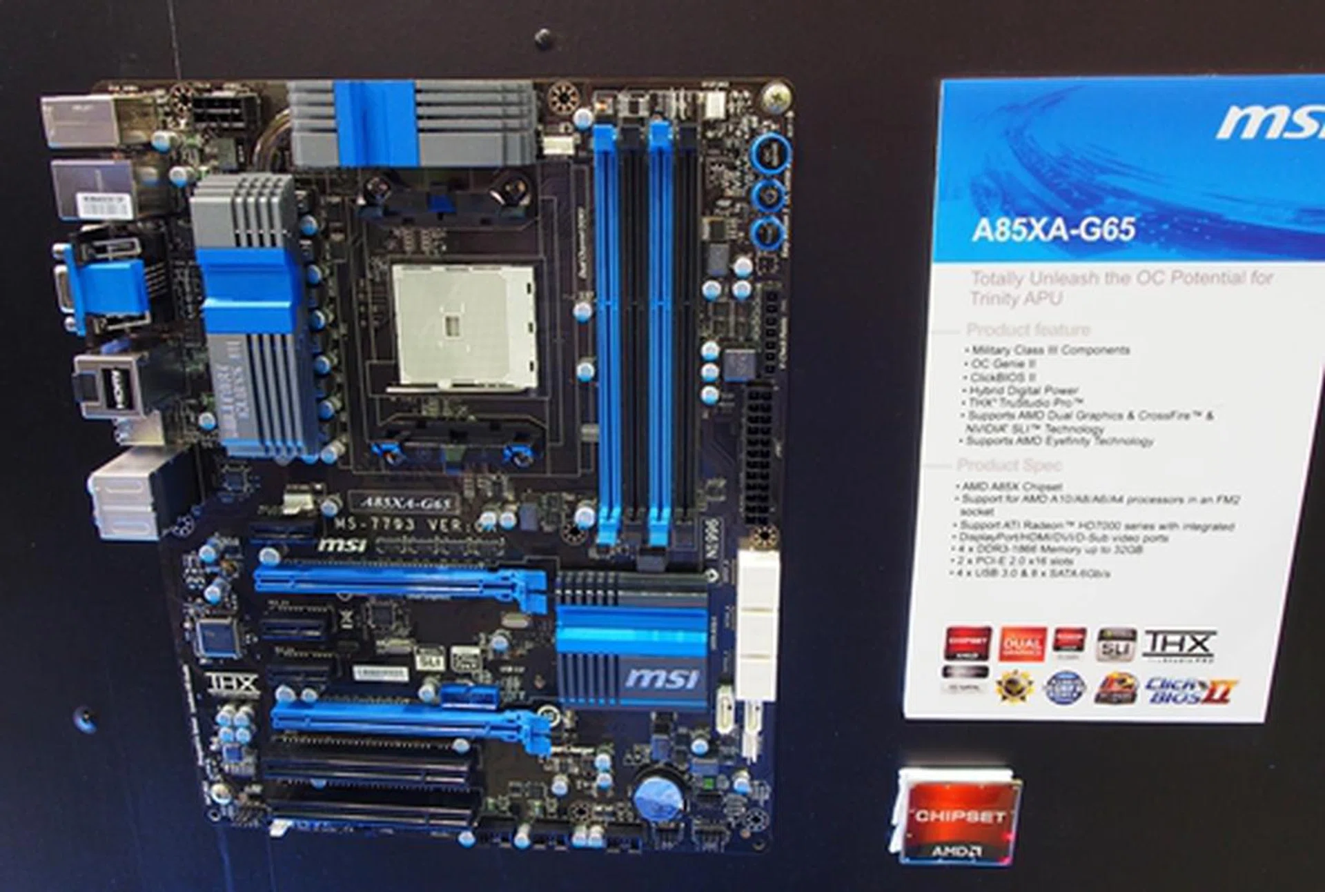 The MSI A85XA-G65 is obviously targeted at overclockers due to the presence of large VRM heatsinks in the vicinity of the FM2 socket.