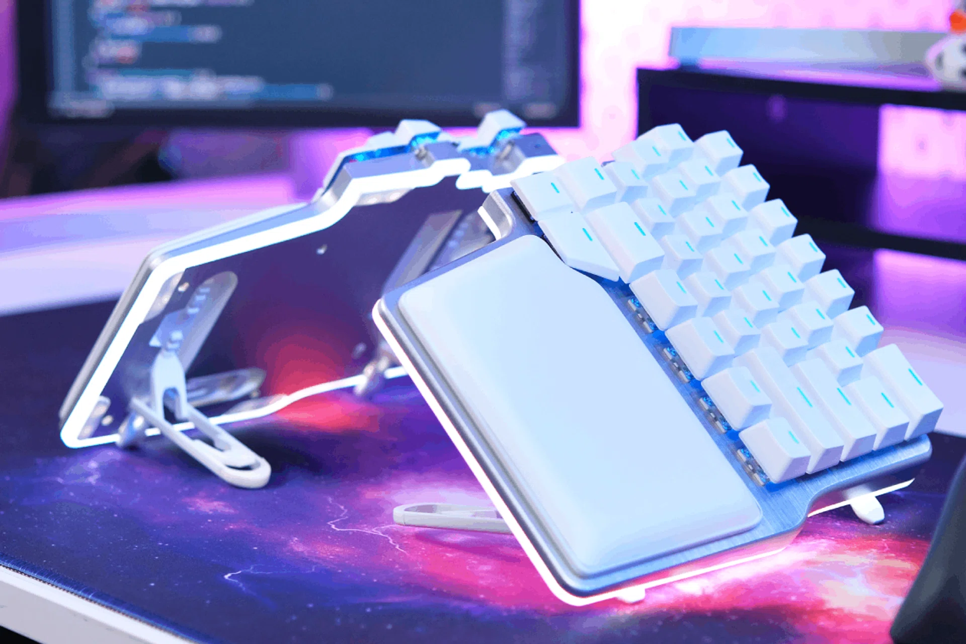 Dygma claims the Riase 2's is the world's first ergonomic gaming keyboard. (Image source: Dygma)