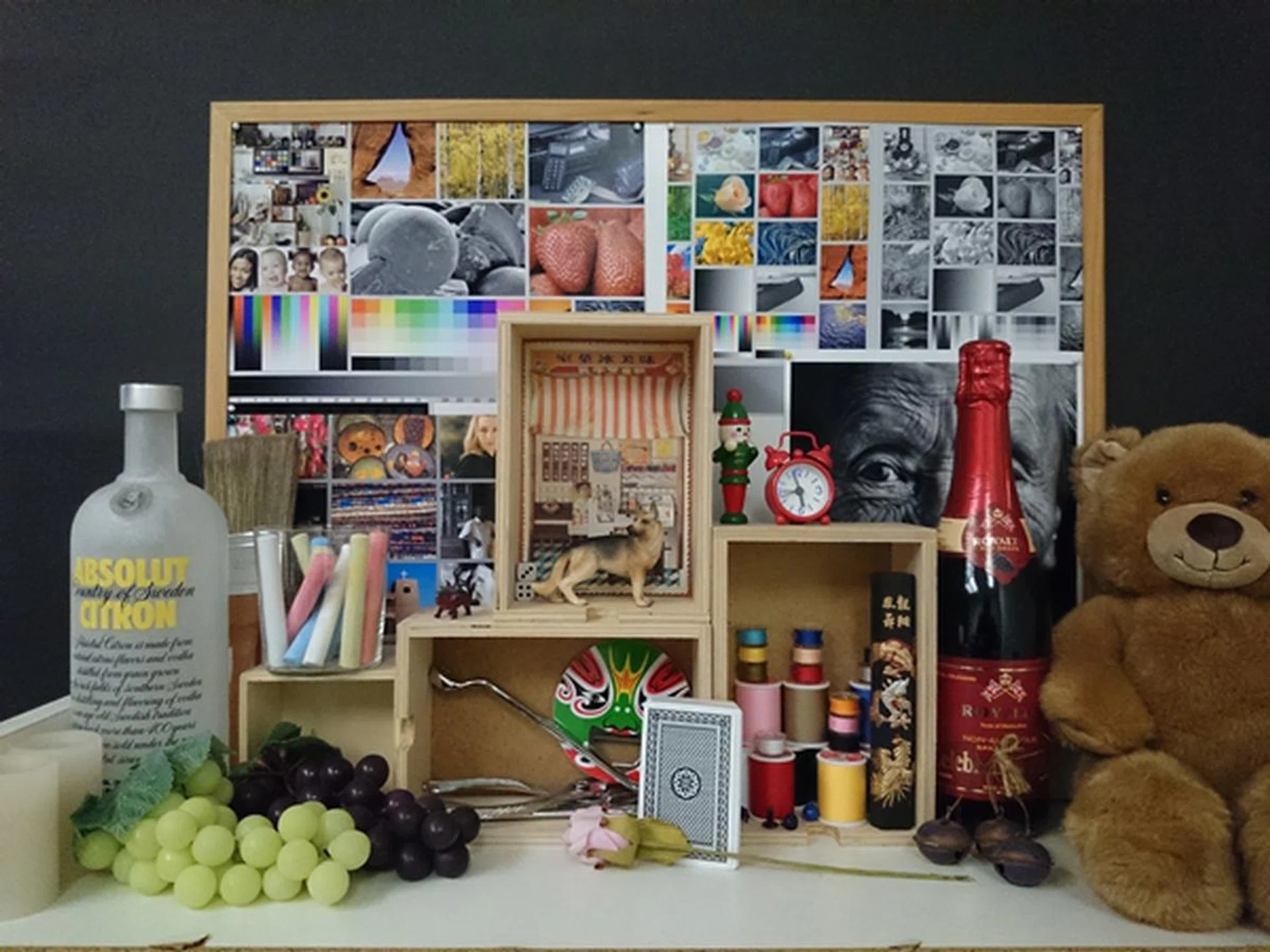 This is the Sony Xperia Z1's full sized 20.7MP image. Image grain is very noticeable and harsh. However, if you shoot in well-lit conditions (bright outdoors), the camera performs rather well and can easily match any other digital compact camera. Click to view the full sized image.