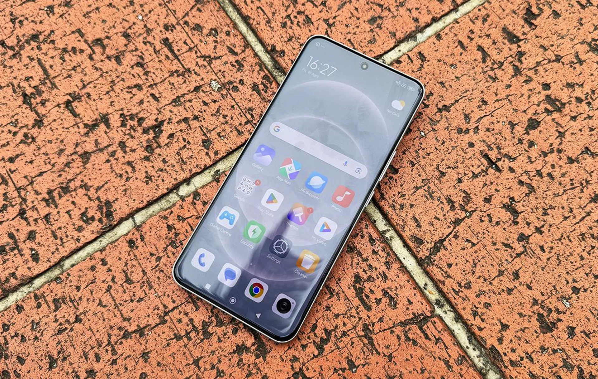 Xiaomi 14 Ultra comes with a new interface called HyperOS. MIUI has finally retired.