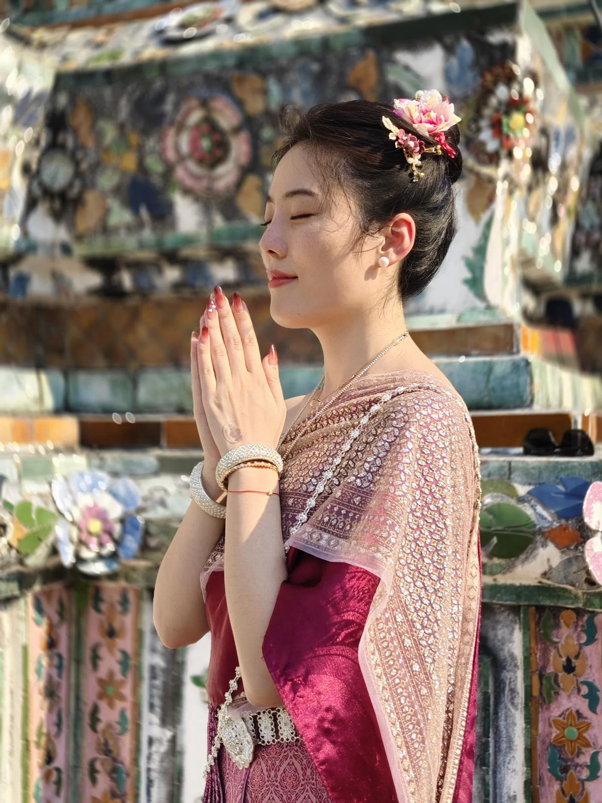 Portrait shot, Zeiss Biotar Style bokeh. Photo: HWZ.