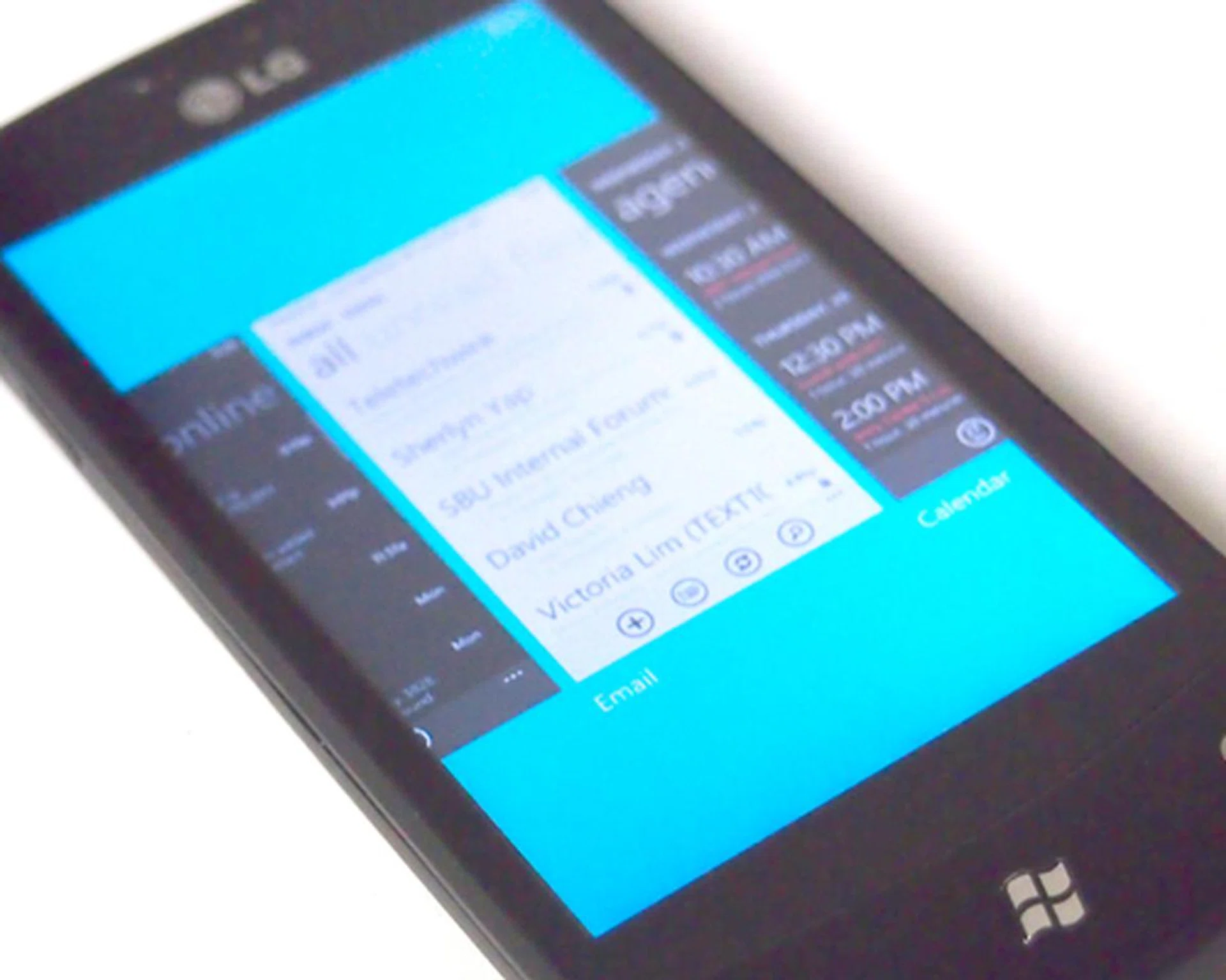 ...and you'll be greeted with a list of apps in a thumbnail view. Do note that you can't close any apps within this view.