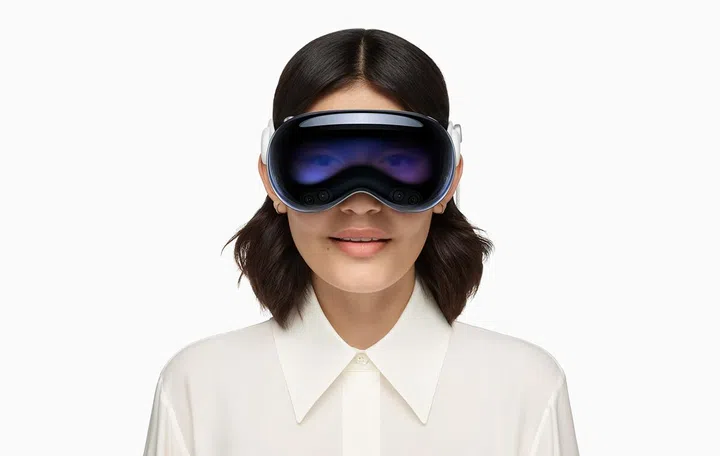 The Apple Vision Pro will come to Singapore on 28 June. (Image Source: Apple)