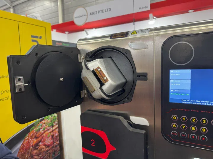 Everything is cooked in the same box, but the InstaChef Pro can supposedly make everything from a carbonara to claypot chicken rice and fishball noodles. Image: HWZ