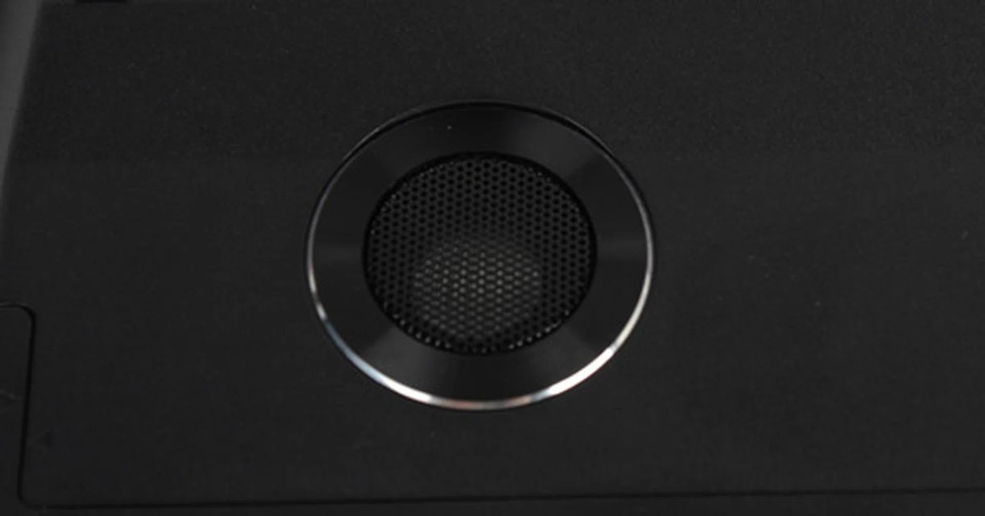 While it looks fairly impressive, the Titan's built-in subwoofer doesn't produce enough bass to satisfy our gaming needs.