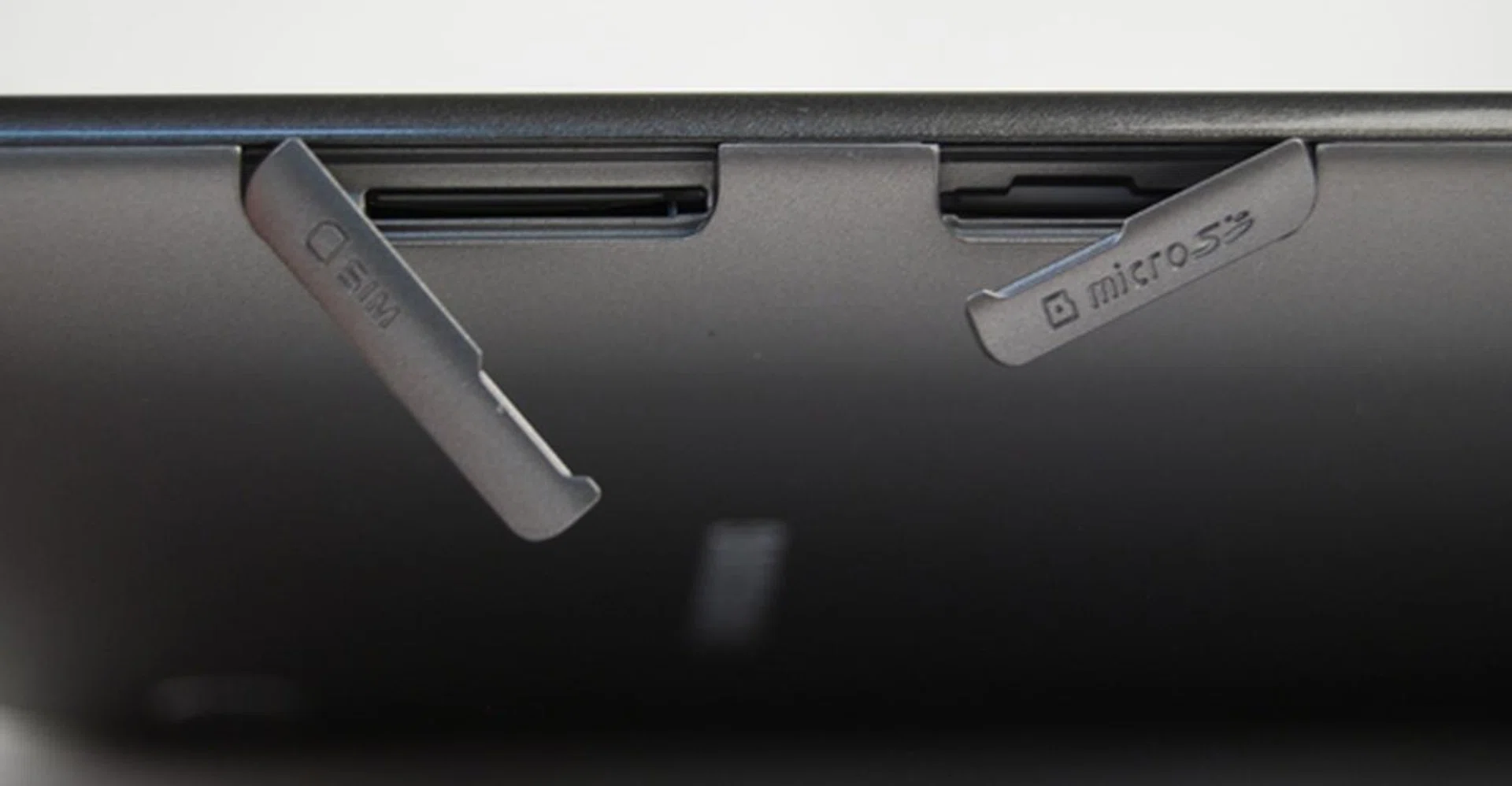 Our review unit of the Samsung Galaxy Tab 2 (7.0) is the 3G variant. Having said that, Samsung will announce the pricing and availability of the Wi-Fi version closer to its launch date.