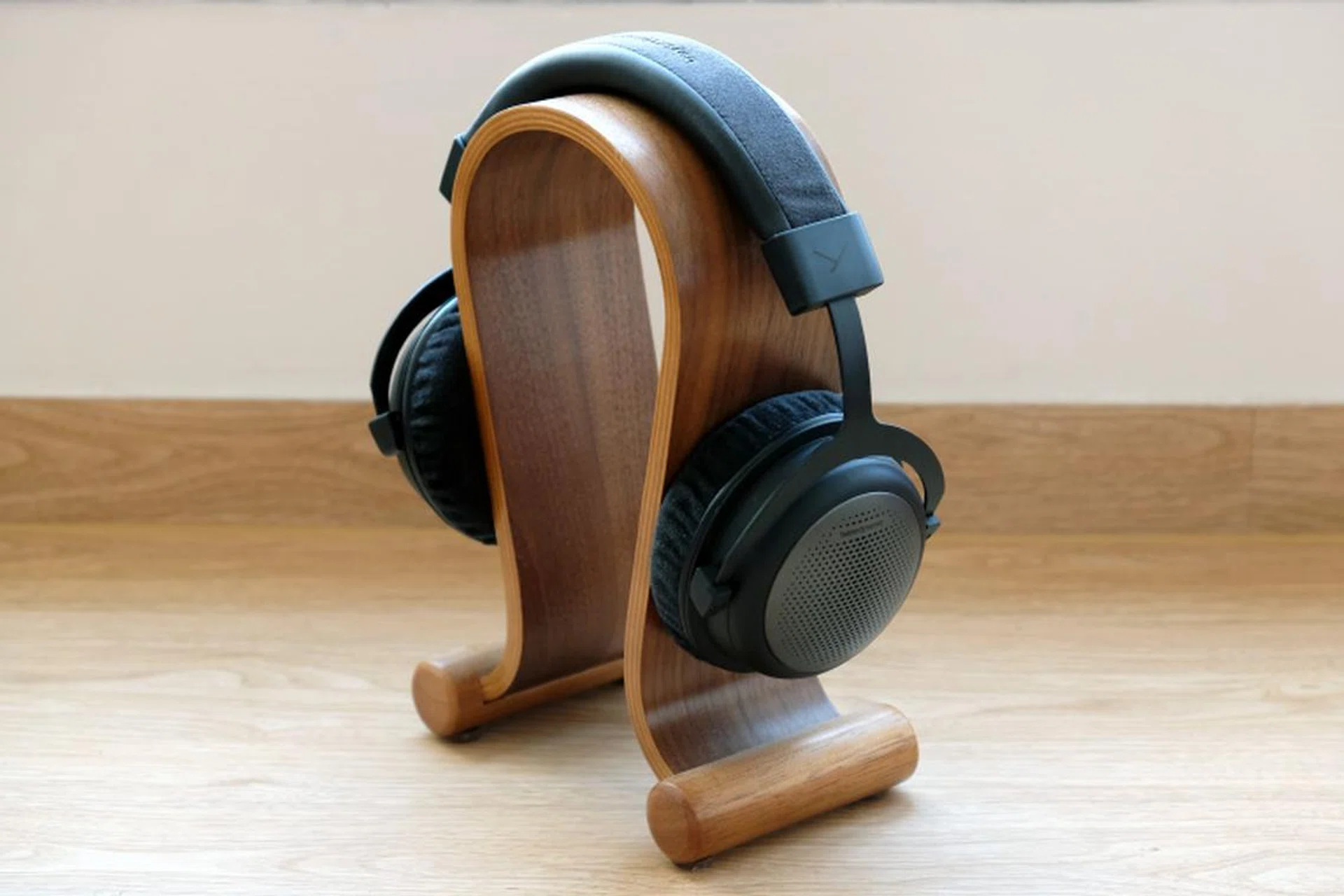 Unveiled in early September, the T1 is the open-back version of Beyerdynamic's latest flagship headphone.