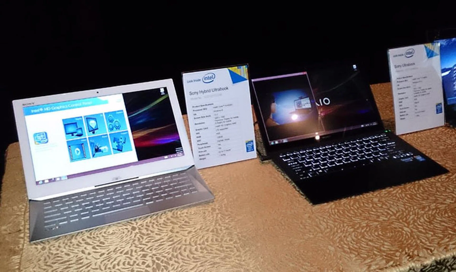 These are the Ultrabooks that Sony revealed at Computex. On the left is the convertible Sony Vaio Duo 13, and on the right is the 1.1kg Sony Vaio Pro 13. These products show just how light an Ultrabook can be with the new 4th generation Intel processing platform.