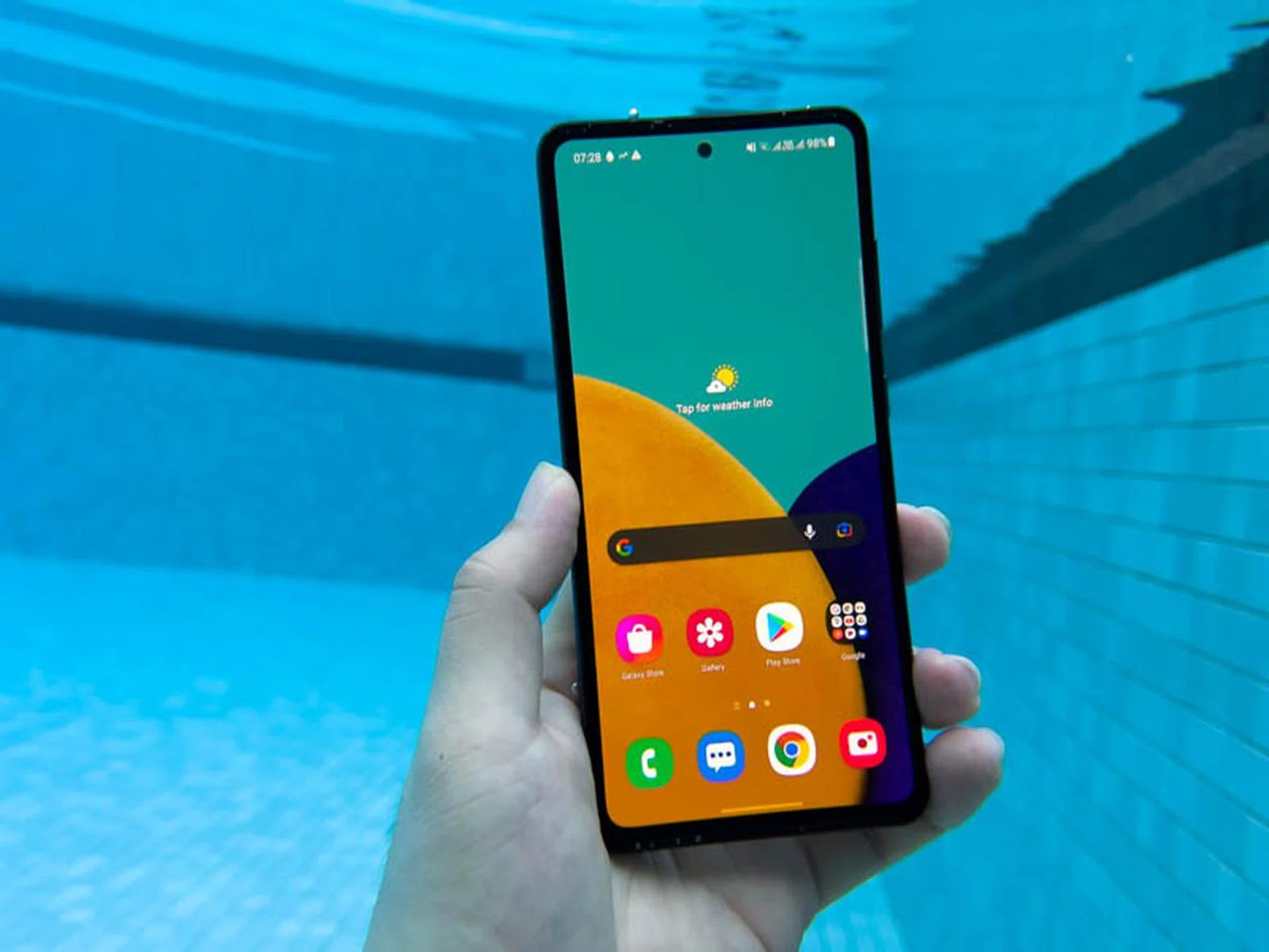 Even if you can submerge it, that doesn't mean you should. We strongly discourage dunking your A52 into the pool if possible, but the phone can comfortably tackle being in the water for up to 30 minutes at a depth of 1 meter or less.