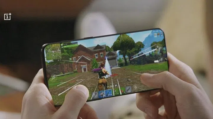 Screenshot taken from OnePlus' YouTube video "The Difference A Phone Makes - OnePlus 6T". 