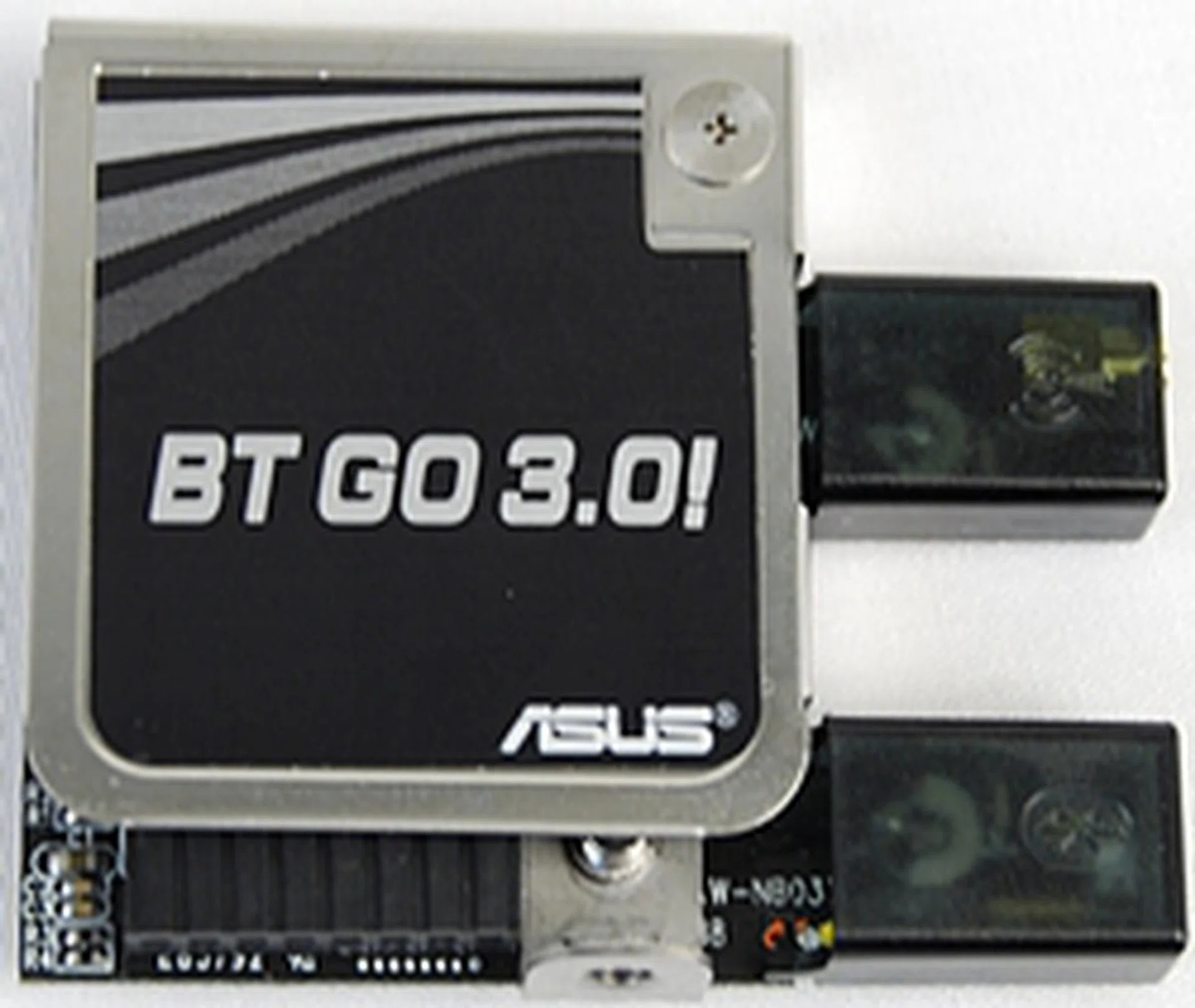 The Bluetooth v 3.0 module is provided by AzureWave (a subsidiary of ASUS too) and branded as BT Go 3.0! by ASUS. It promises to provide both Wi-Fi 802.11 b/g/n and Bluetooth connectivity to the system.