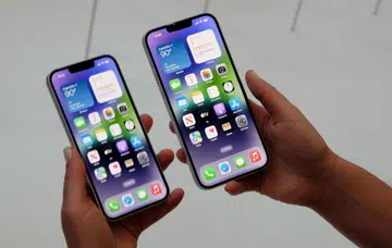 The "regular" iPhone now comes in two sizes: 6.1-inch and 6.7-inch.