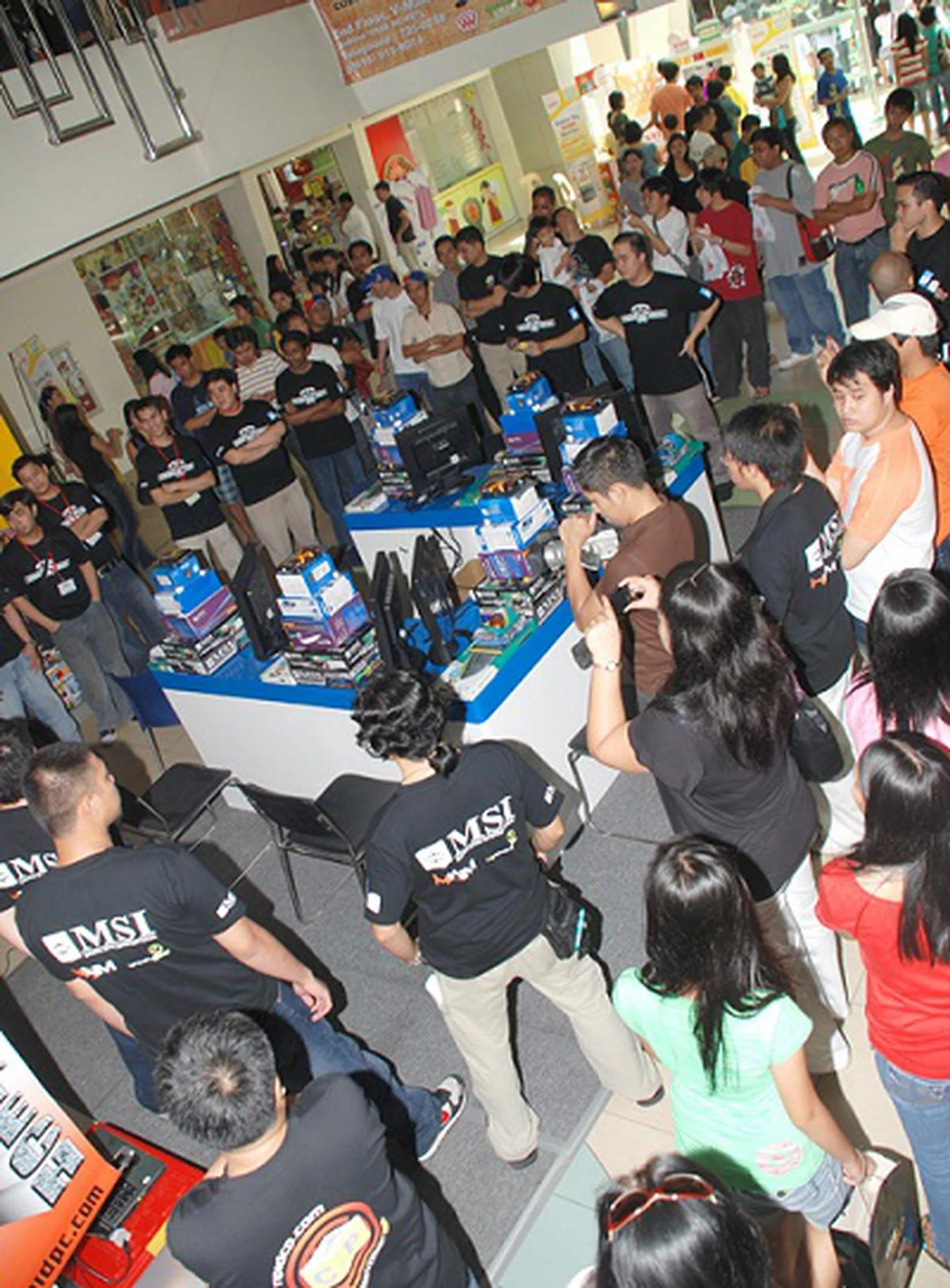  Crowds gathered around...  