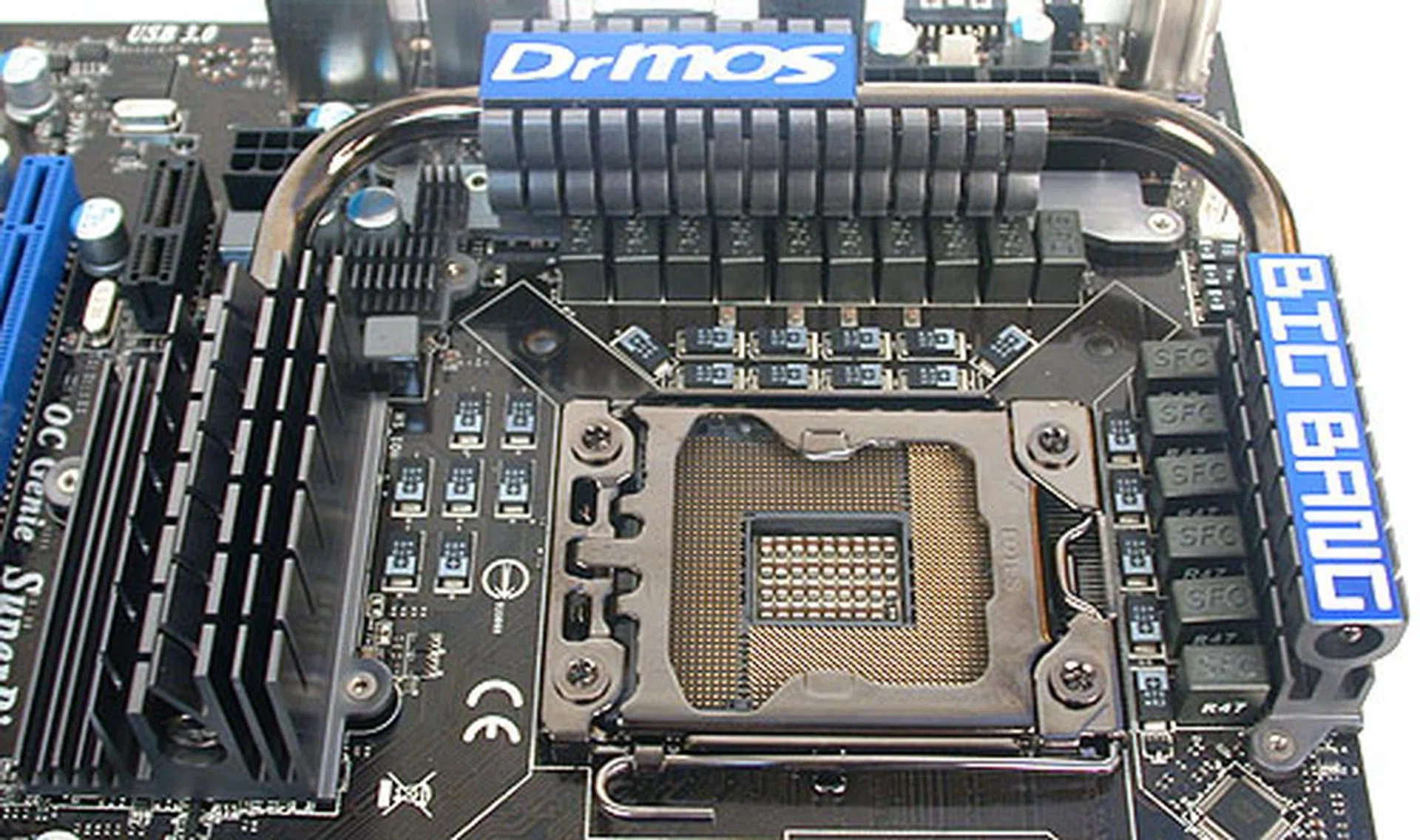 The power delivery system to the CPU uses what MSI dubs as its military-grade components, from 'Super Ferrite Chokes' to Hi-c caps. Of course, solid capacitors are found throughout the board. 