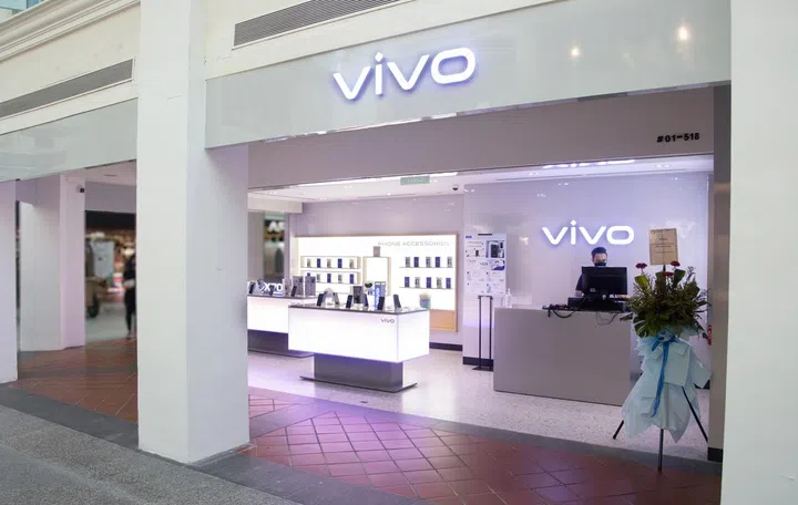 Vivo Concept Store at Bugis Junction.