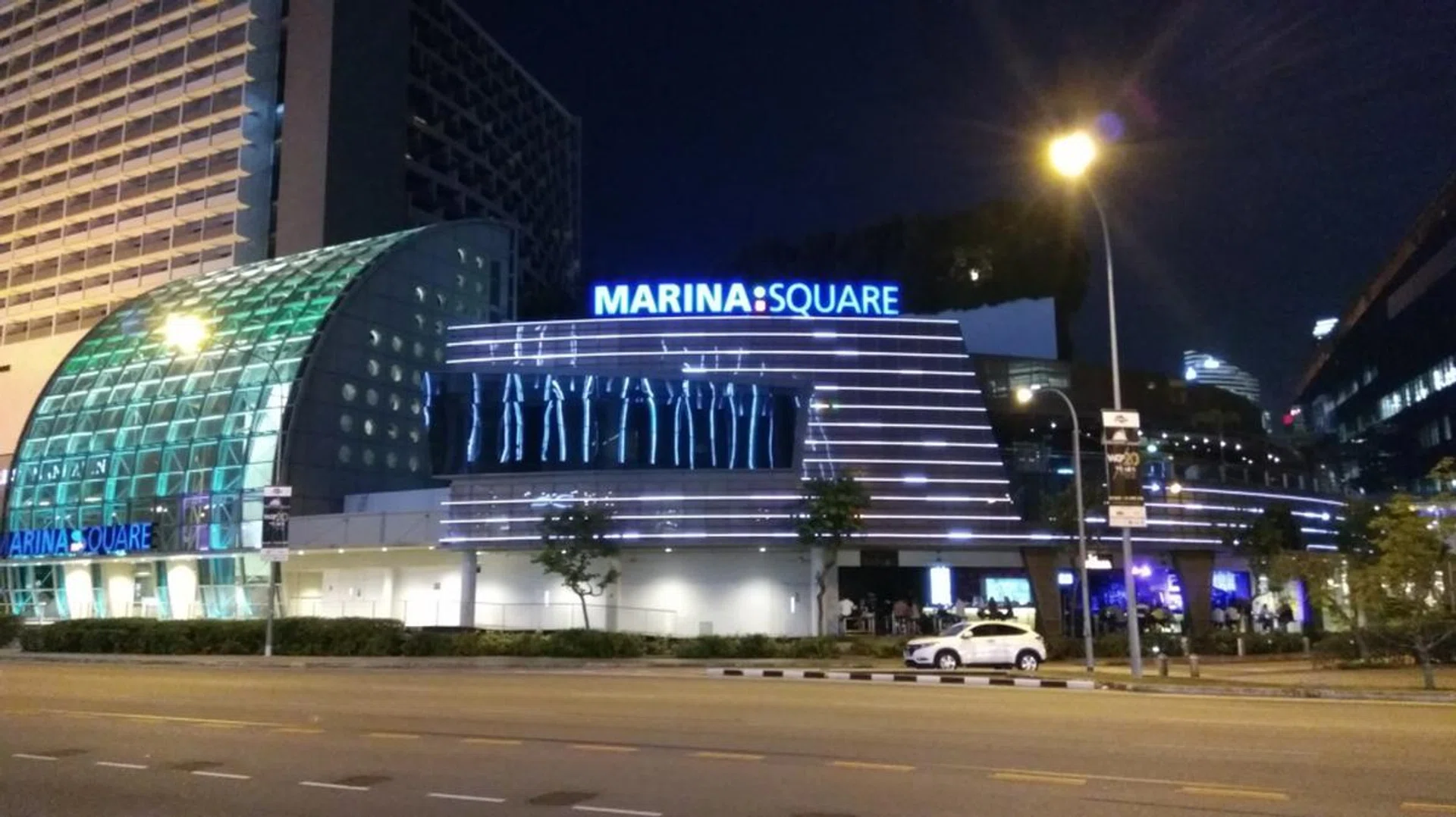 When it comes to low light conditions, the Redmi Note 3 struggles to deliver. The photo looks soft with details getting murky. <br> Click on image to enlarge.