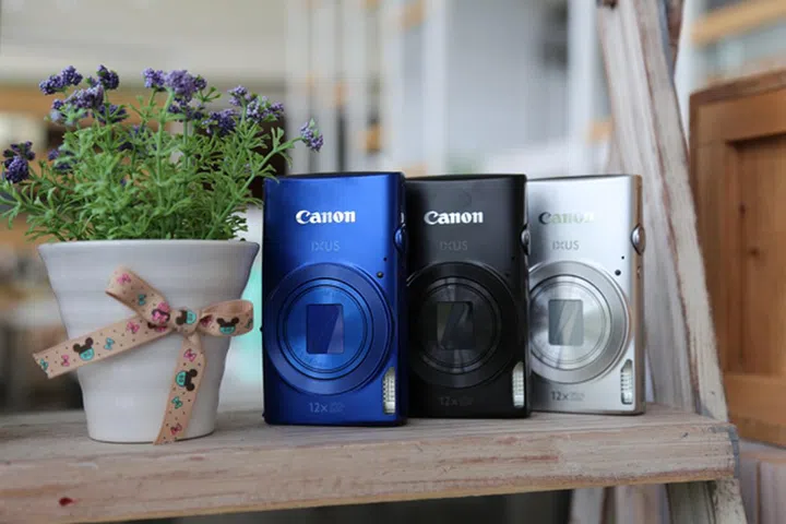 The IXUS 170 is sleek and elegant.