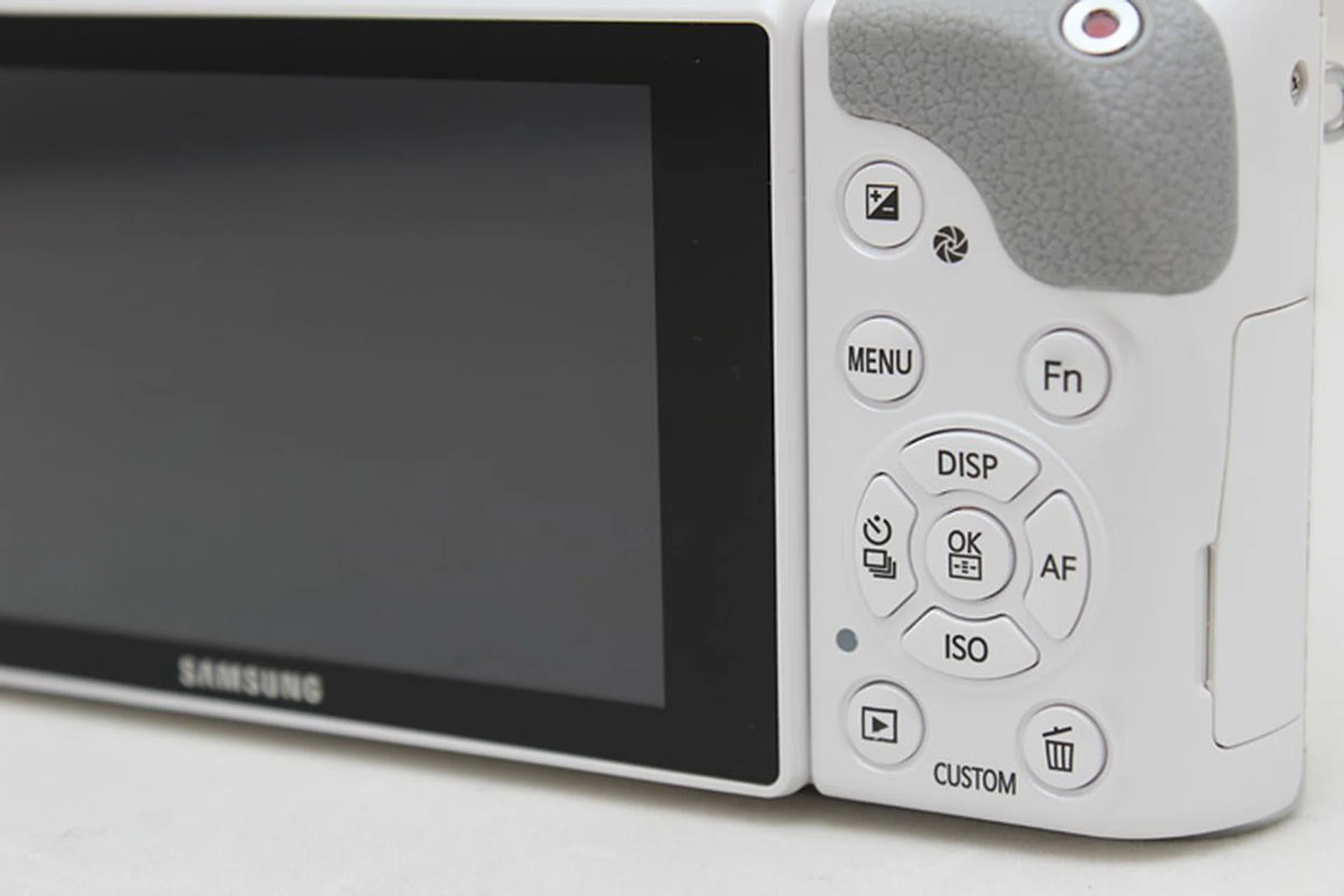 The NX300 has dedicated buttons for important controls, which are great for easy access.
