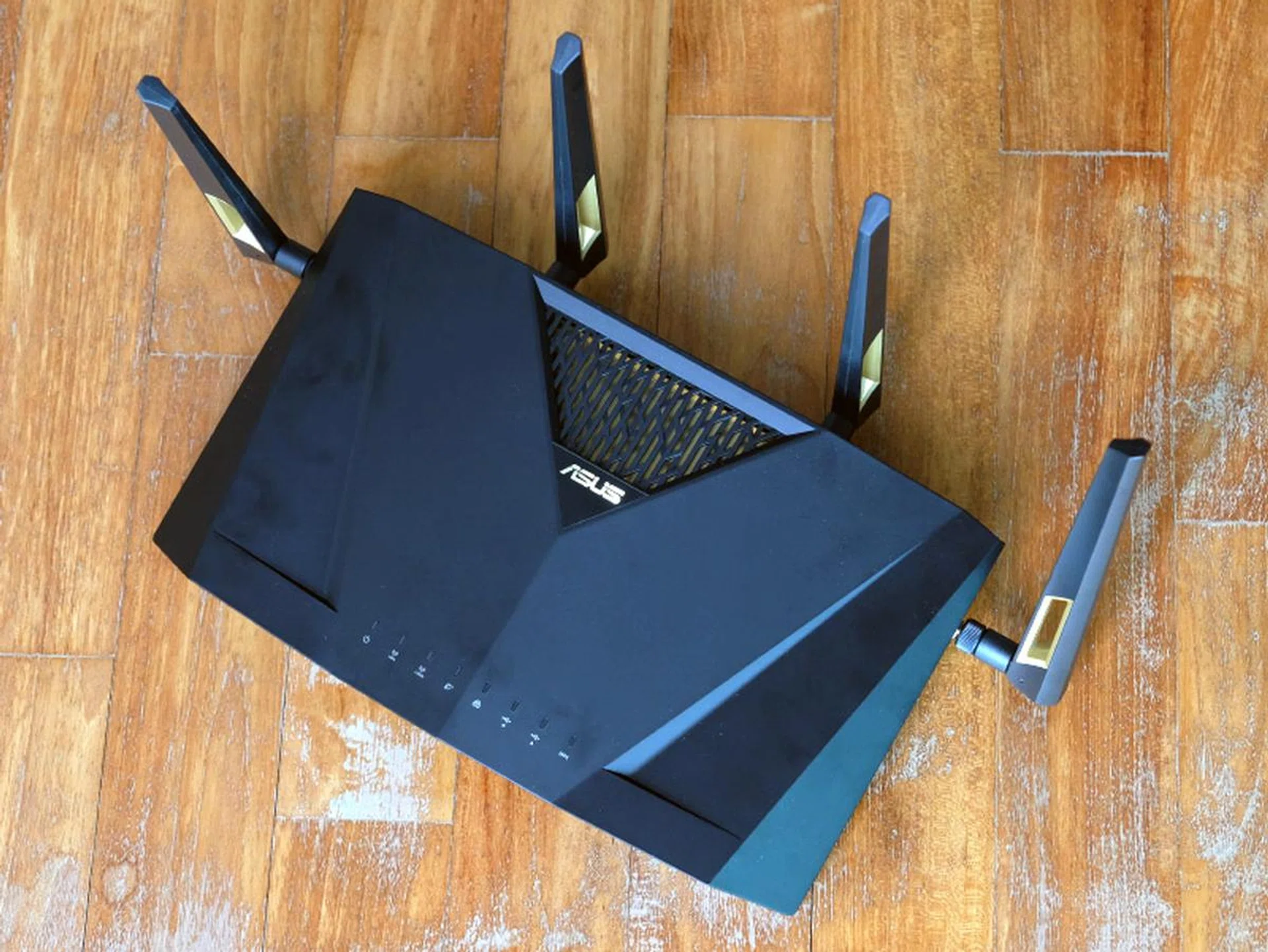 802.11ax shows a lot of promise, as does the ASUS RT-AX88U router.