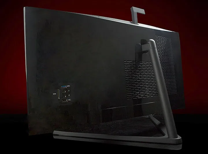 The Alpha 34 uses standard desktop components so you get your usual ports on the rear.