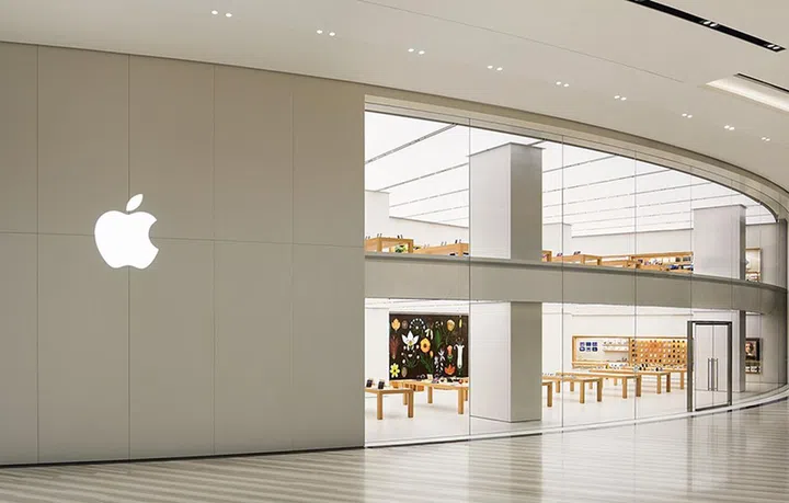 Apple Store at Jewel Changi Airport.