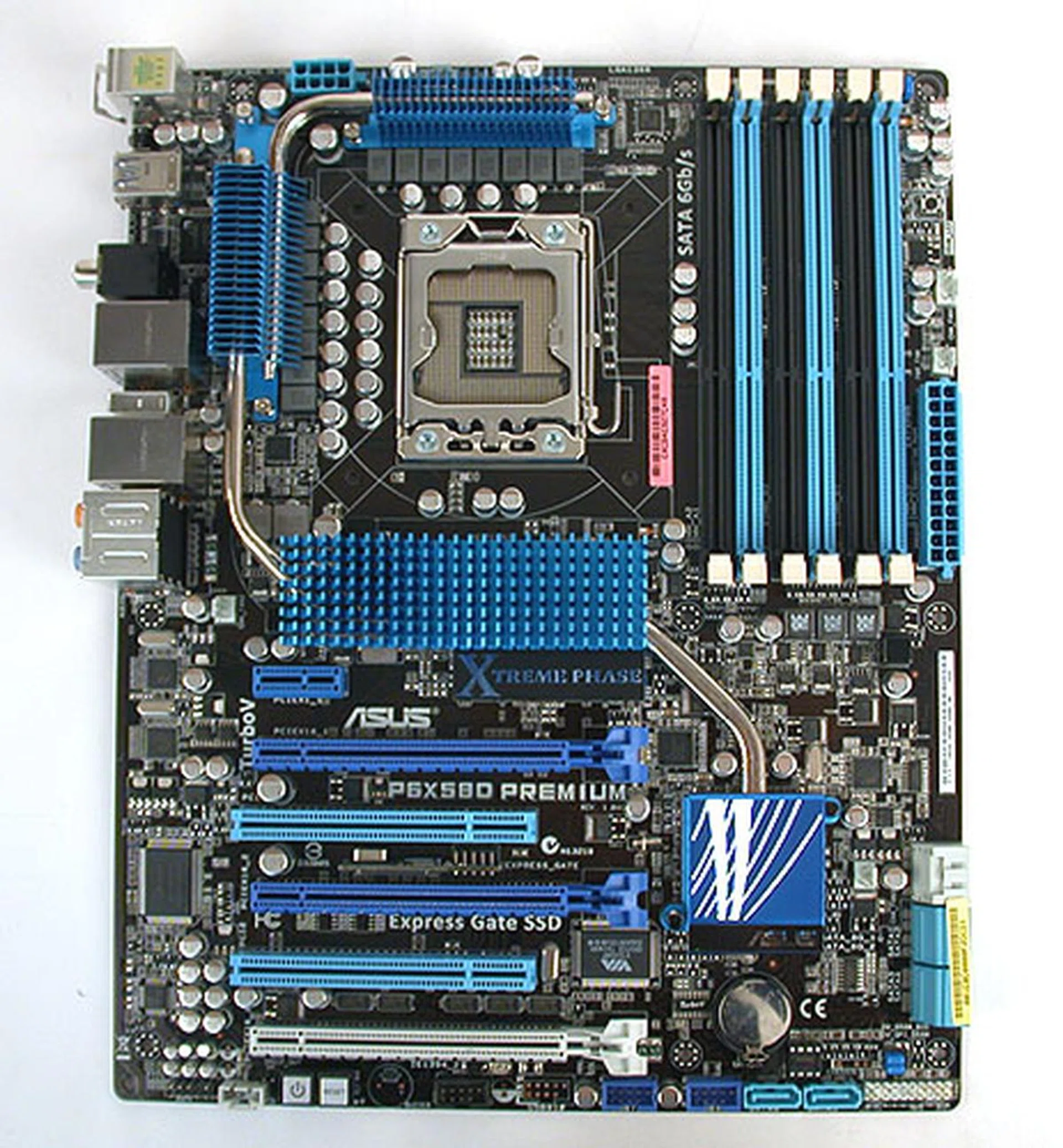 ASUS' recent blue streak continues with the P6X58D Premium, which comes in a few shades of blue.