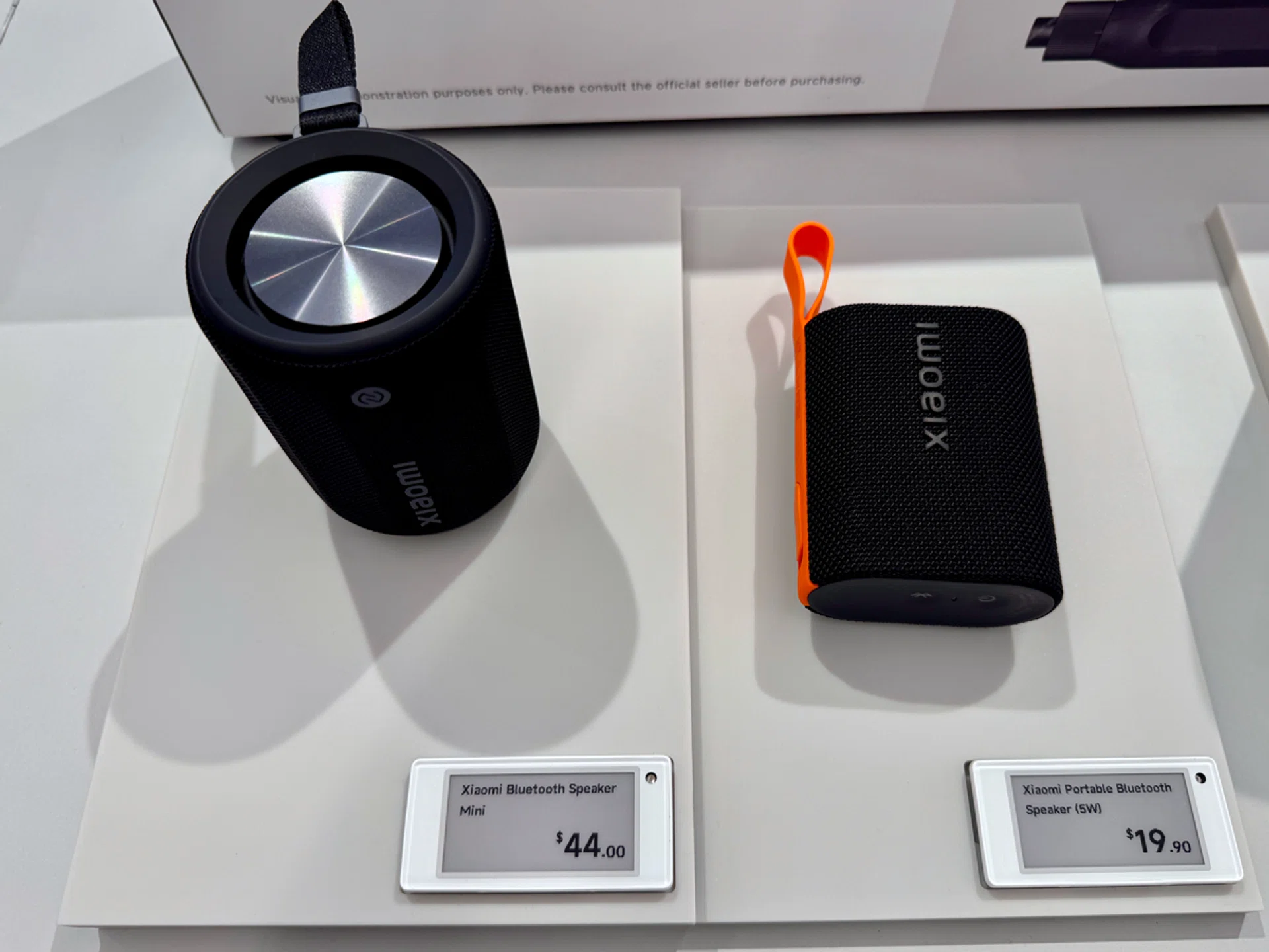 If you haven't paid attention to Xiaomi recently, you'll be surprised by its massive range of electronic goods. It's quite possible to furnish an entire home with mostly Xiaomi. Photo: HWZ.