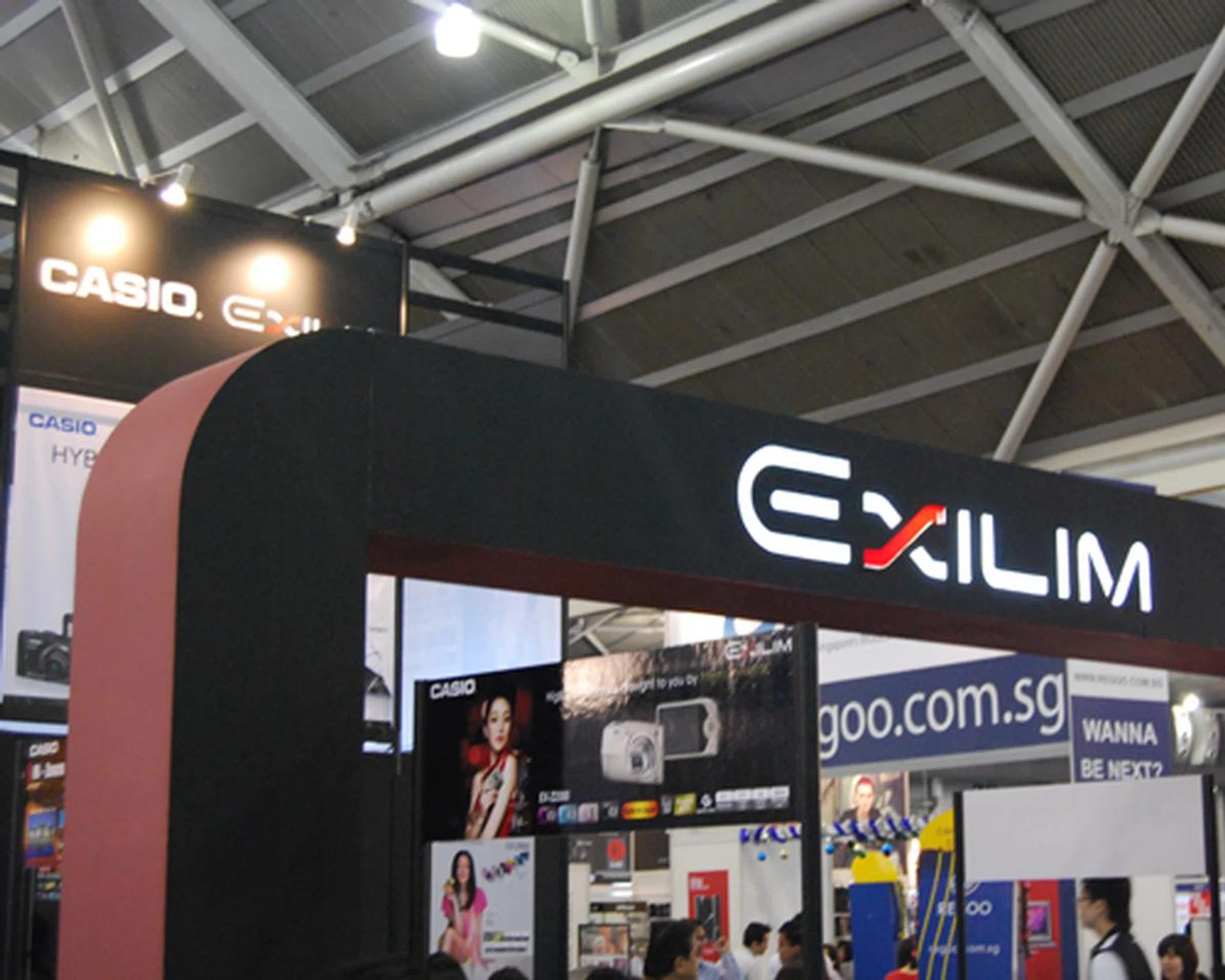 As usual, if you're on the lookout for compact cameras, vendors such as Casio are there, ready to entice you with their Sitex deals.