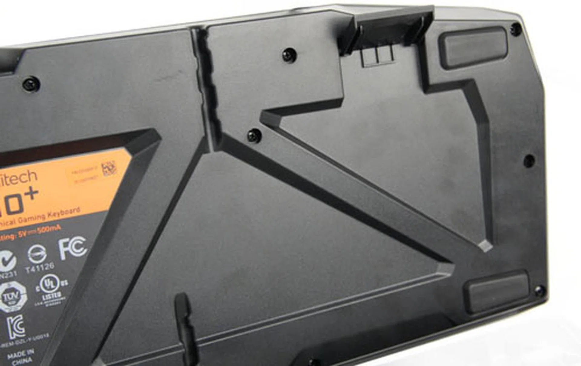 Wire routing on the underside of the keyboard lets you run your headphone cable underneath without compromising stability.