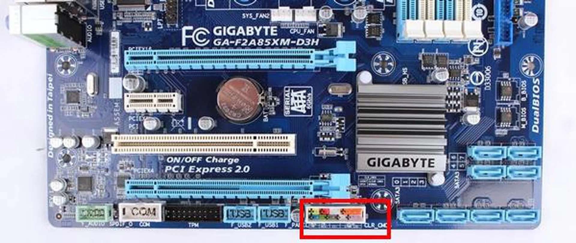 For the headers, we can see a bright green audio connector one while the USB 3.0 headers are in light blue. The white front panel header has a color palette guide to allow users to connect the front panel connectors from their chassis with ease. The TPM header is black in color while the COM port header is white.