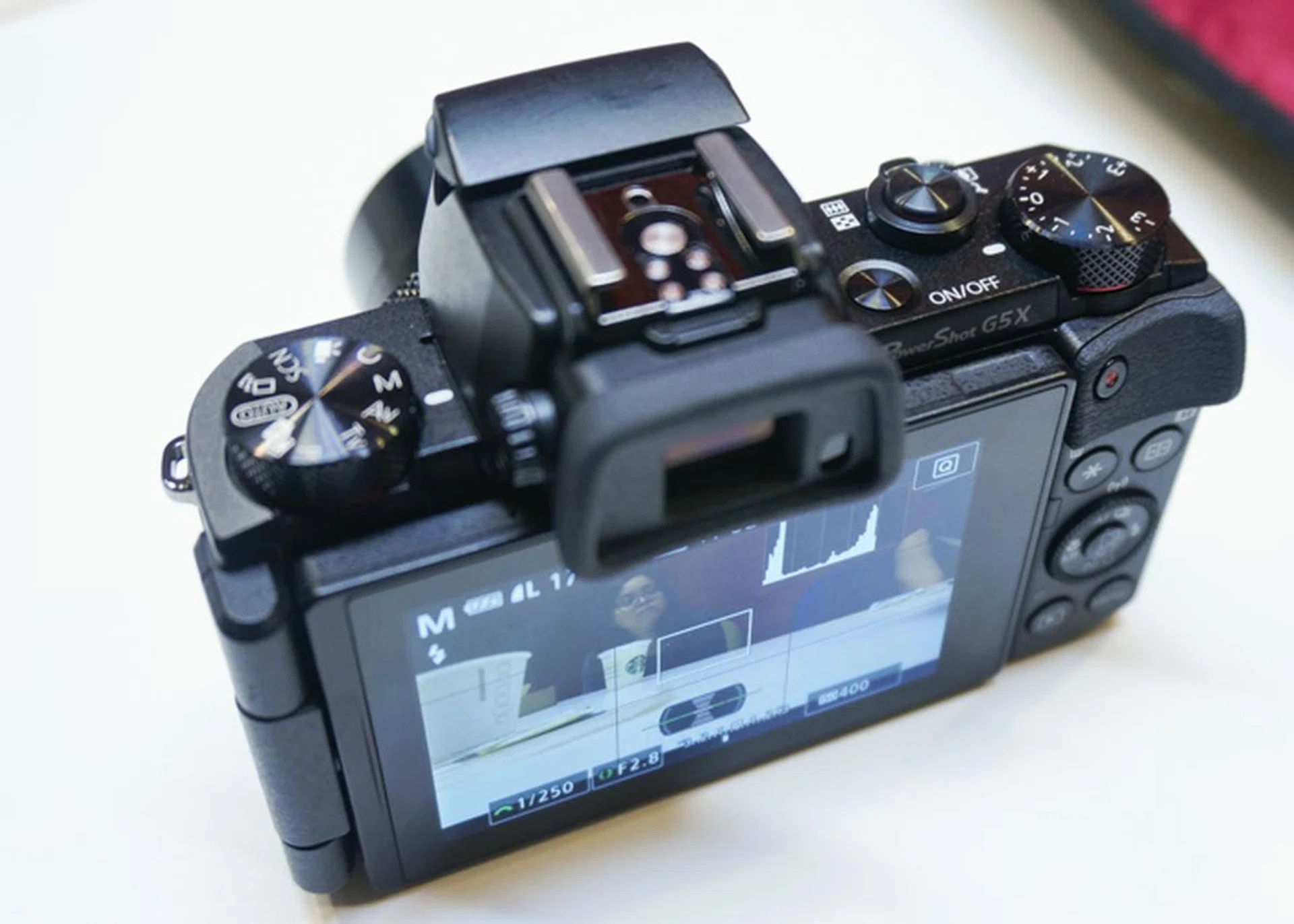 The PowerShot G5 X certainly seems a fair bit slimmer than previous versions.