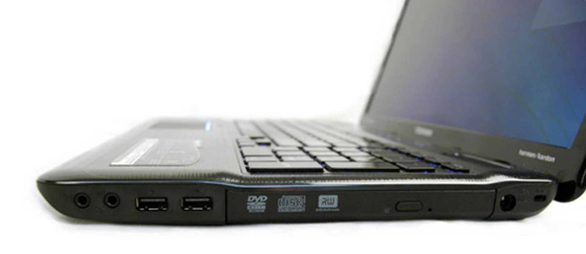 On the right you’ll find dual USB 2.0 ports, as well as your headphone, microphone and power jacks flanking alongside the DVD drive.