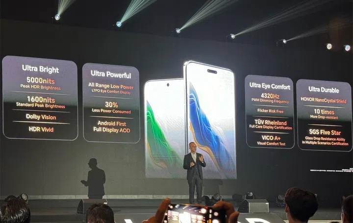 Plain ol' AMOLED isn't enough of a flex. Honor did plenty of enhancements to make an otherworldly display for the Magic6 Pro.