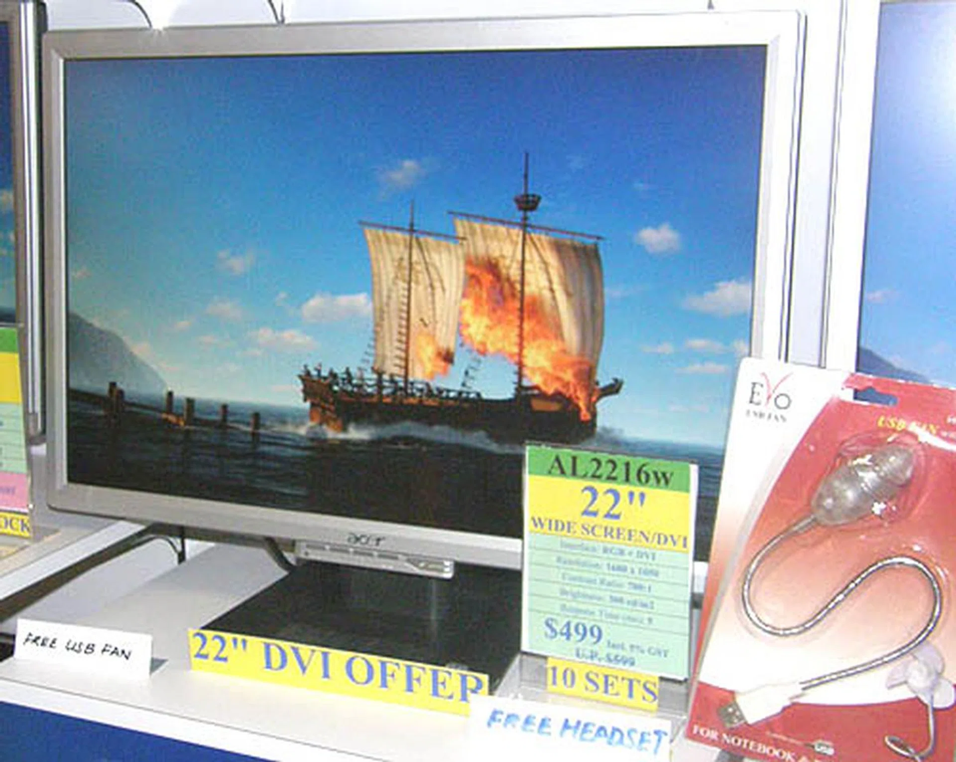  Acer's largest widescreen LCD offering is this 22-inch 5ms display. Only 10 sets are available for the special low price of $499 and Acer will throw in a free (token) USB fan. It's quite a good deal considering this LCD is priced at $549 usually.  